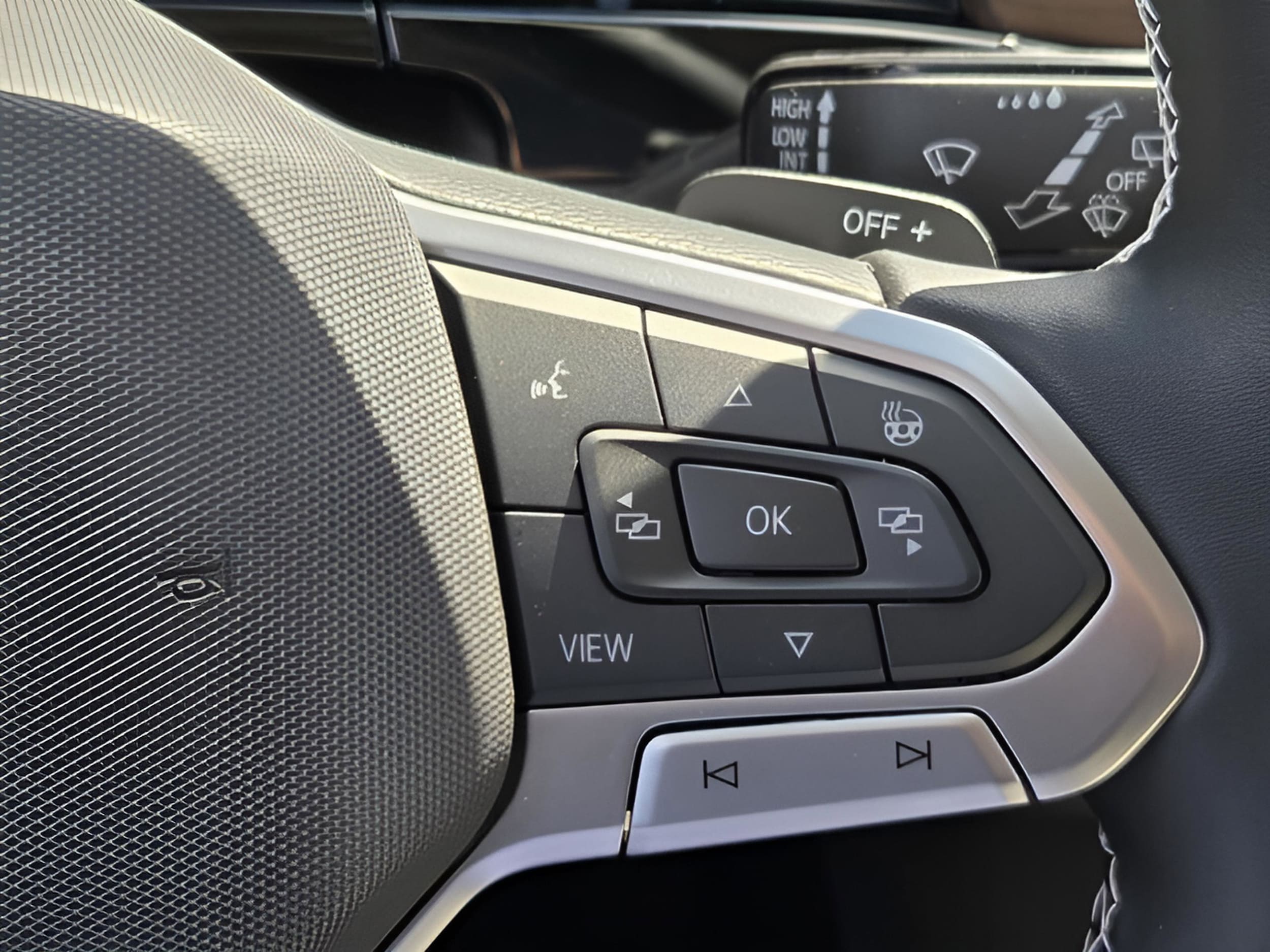 2026 Volkswagen Atlas SE w/Tech - Photo 19