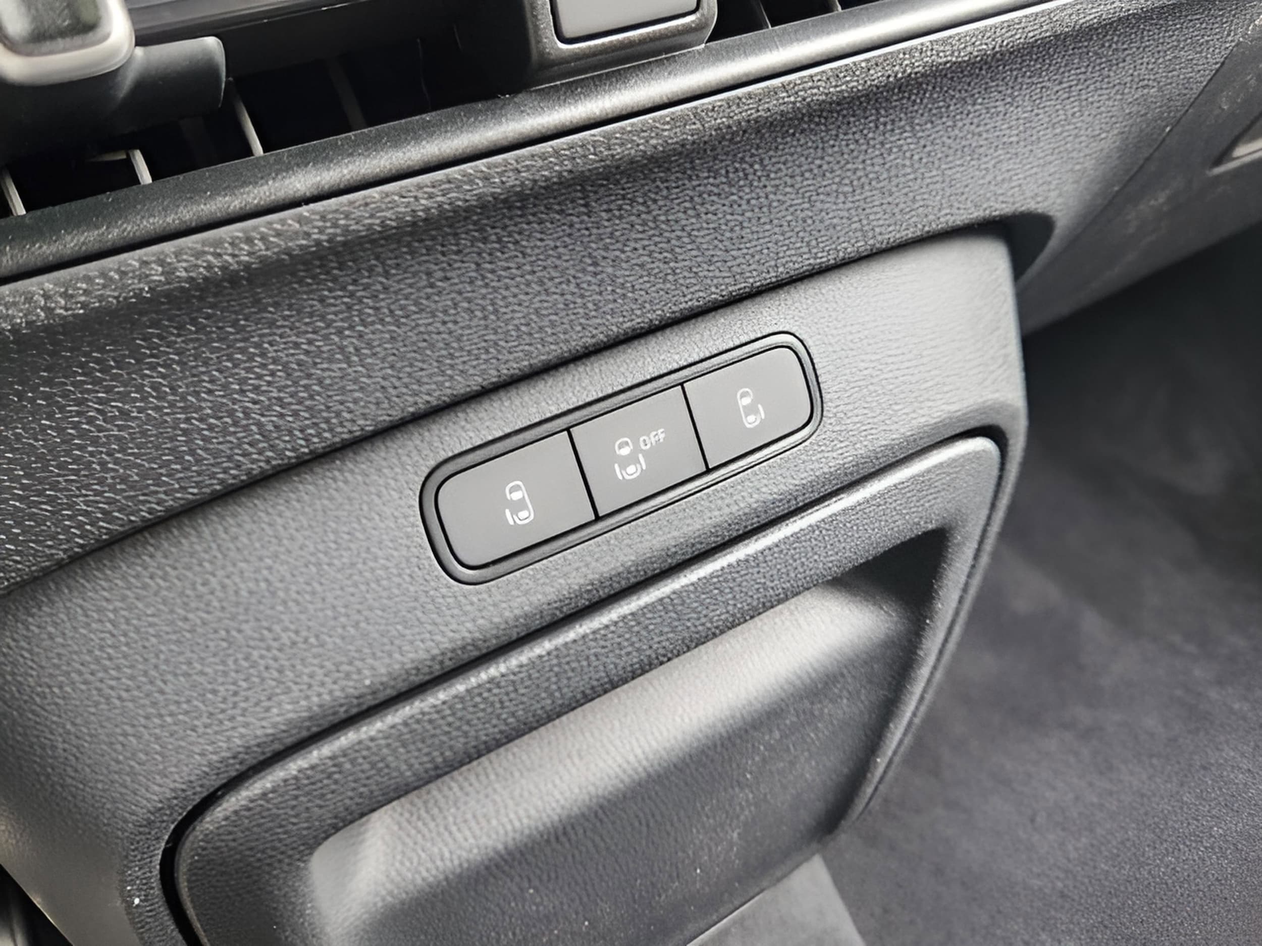 2025 Volkswagen ID. Buzz PRO S - Photo 21