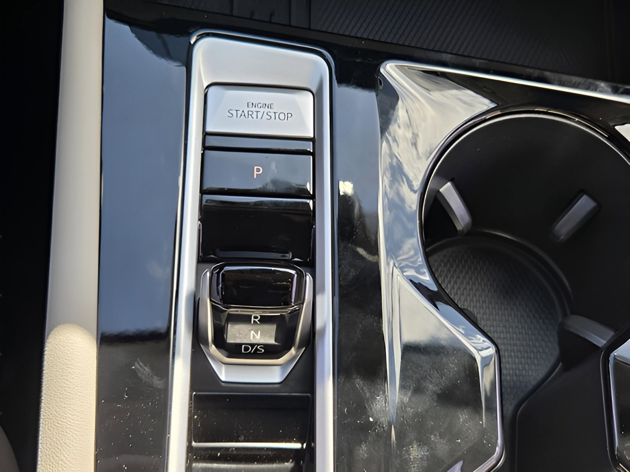 2026 Volkswagen Atlas SE w/Tech - Photo 12