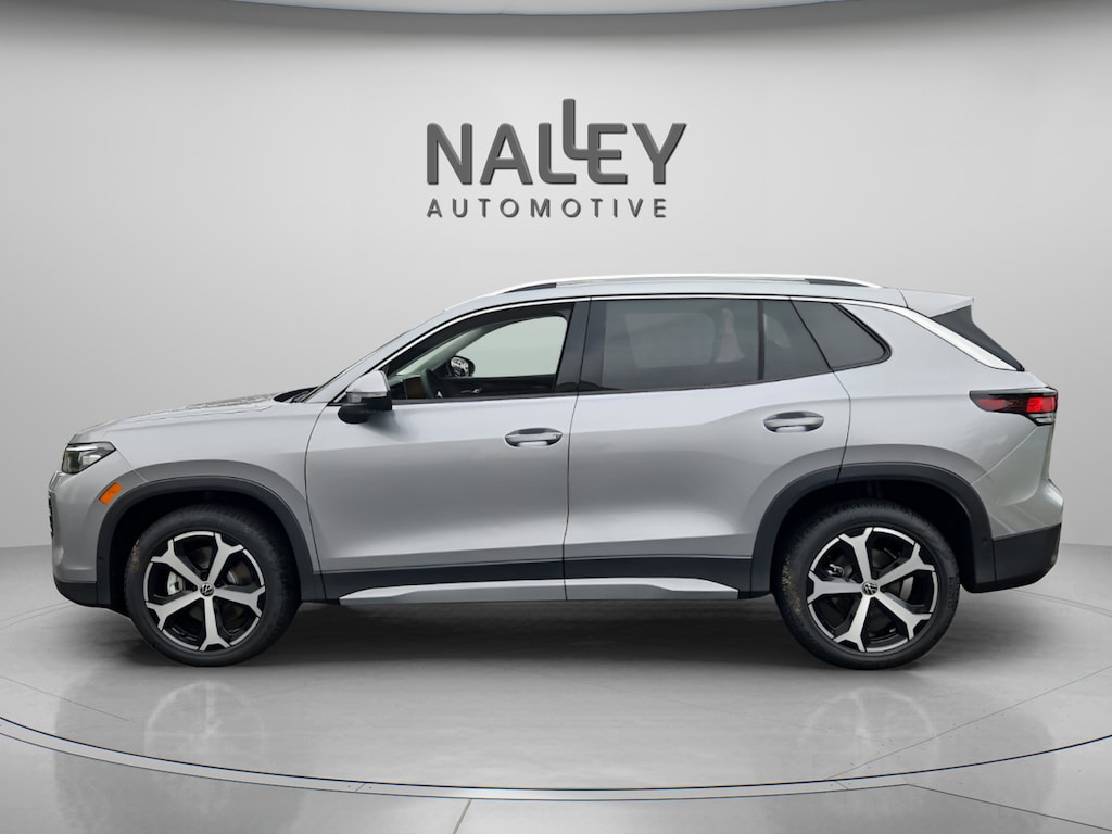 New 2025 Volkswagen Tiguan 2.0T SE SUV