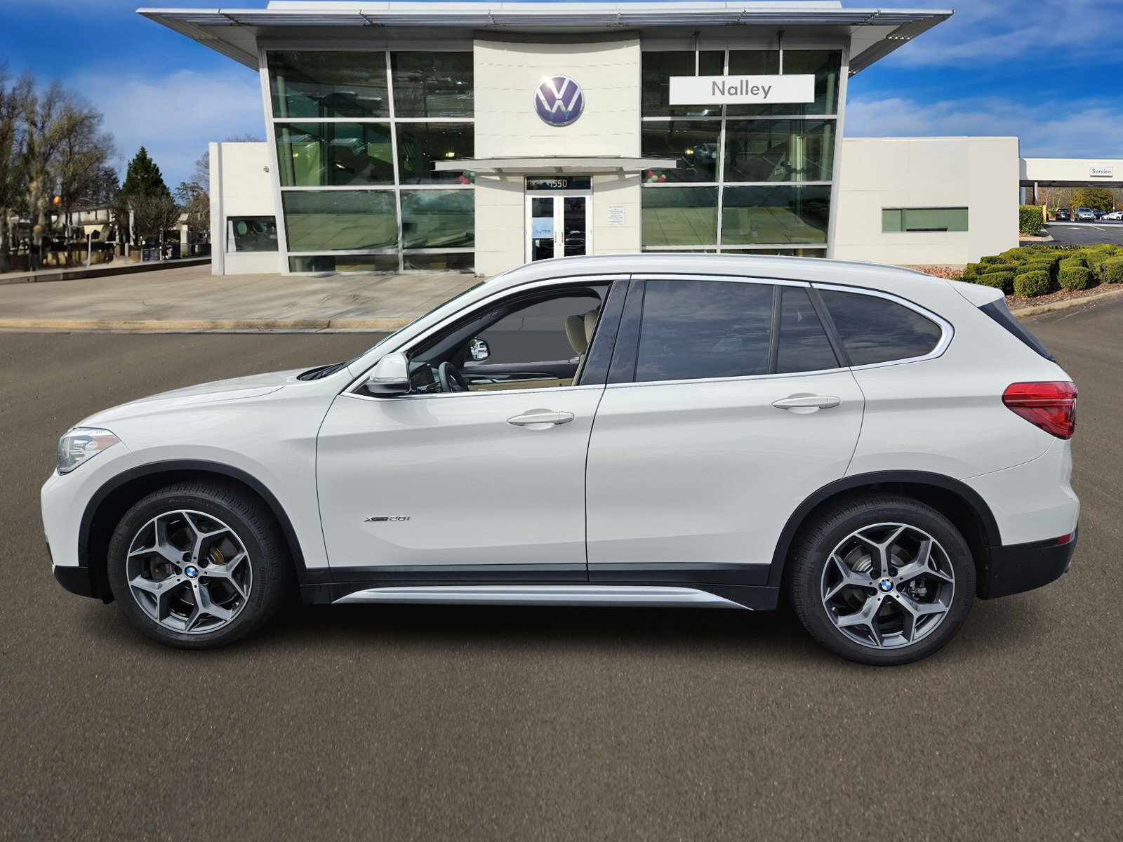 Used 2016 BMW X1 28i with VIN WBXHT3C36GP882801 for sale in Alpharetta, GA