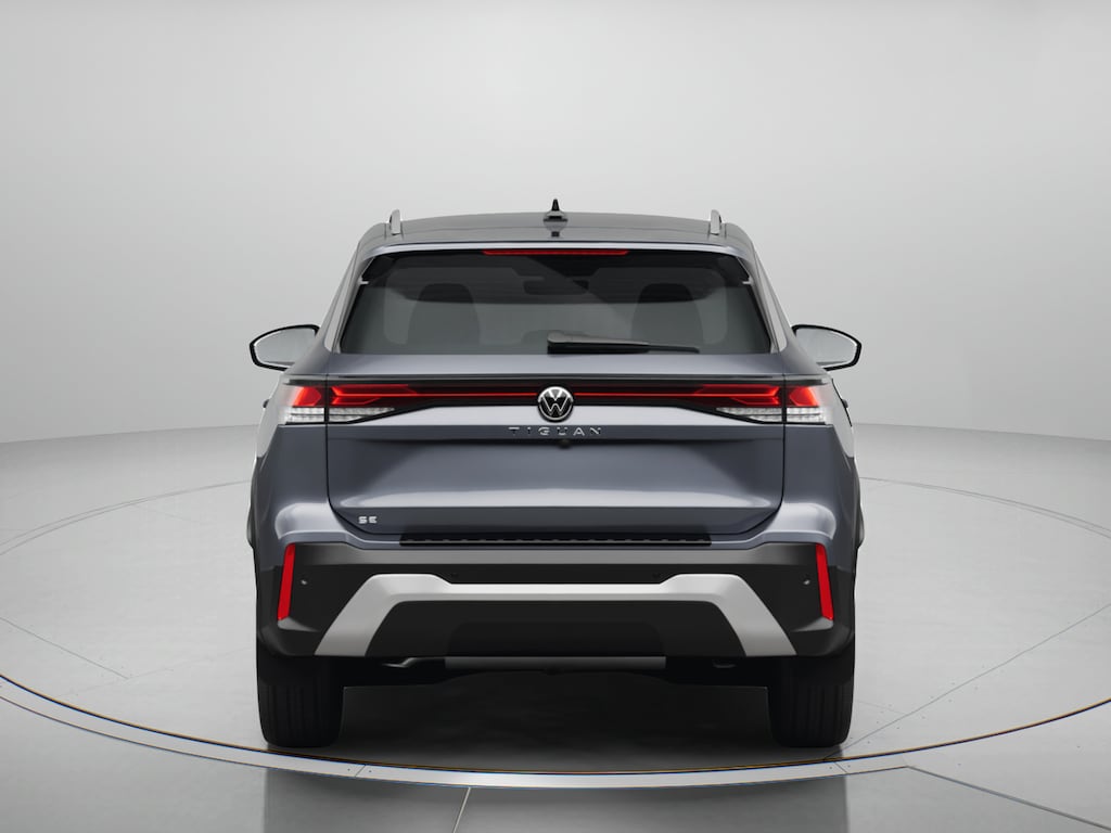 Used 2025 Volkswagen Tiguan SE SUV