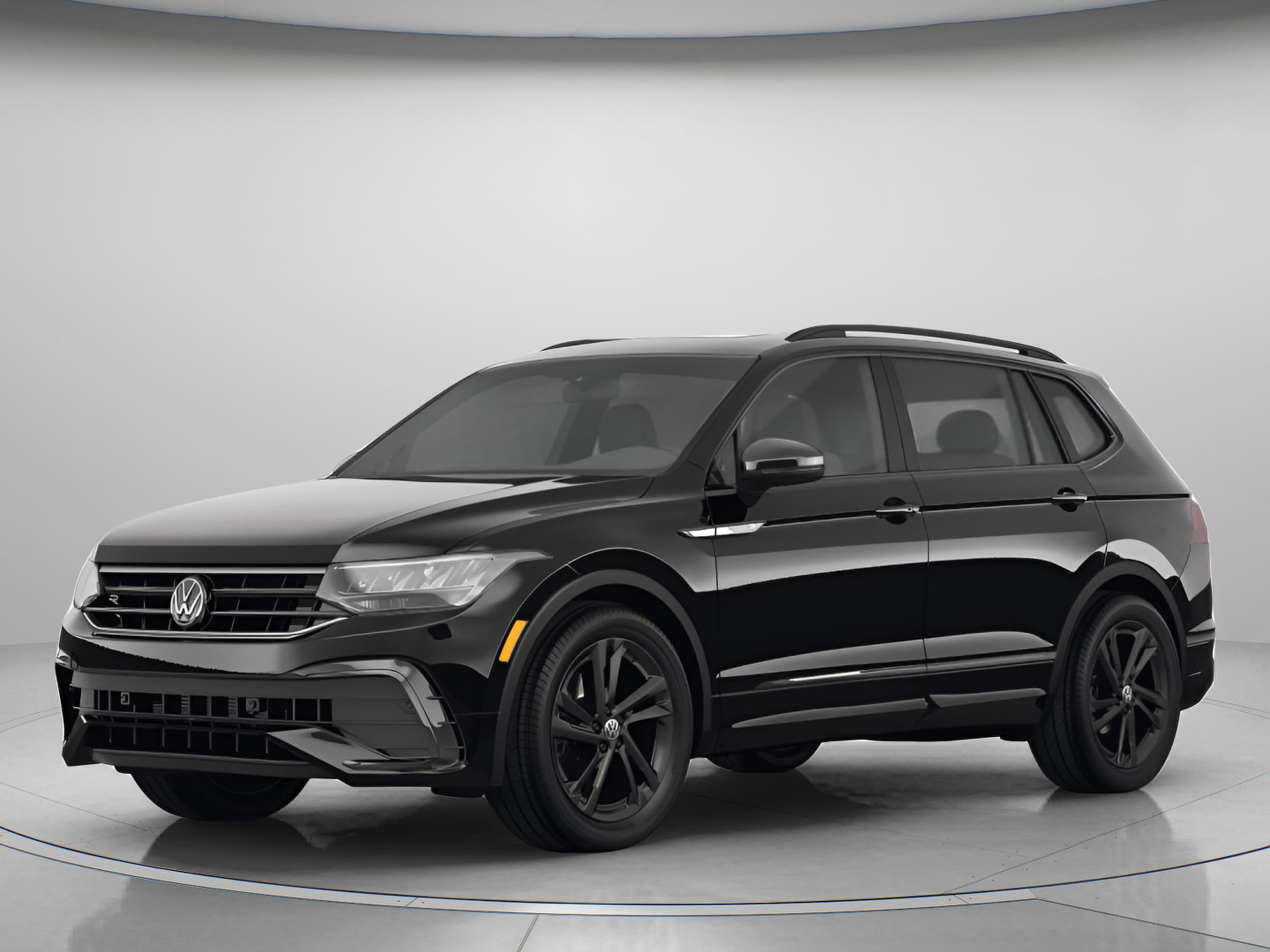 2023 Volkswagen Tiguan 2.0T SE's photo