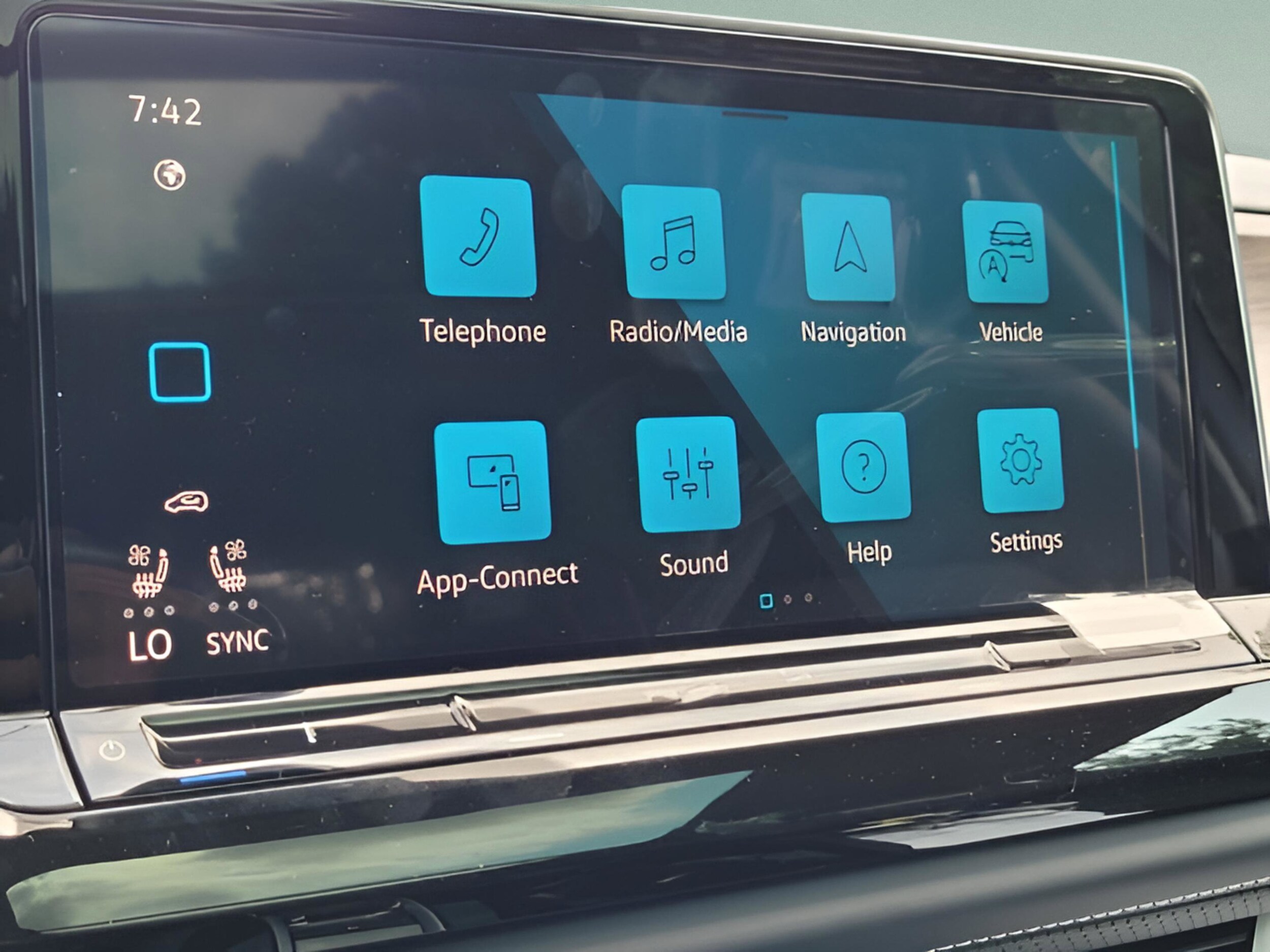 2026 Volkswagen Atlas SEL - Photo 15