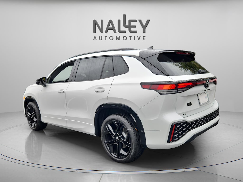 New 2025 Volkswagen Tiguan 2.0T SE R-Line Black SUV