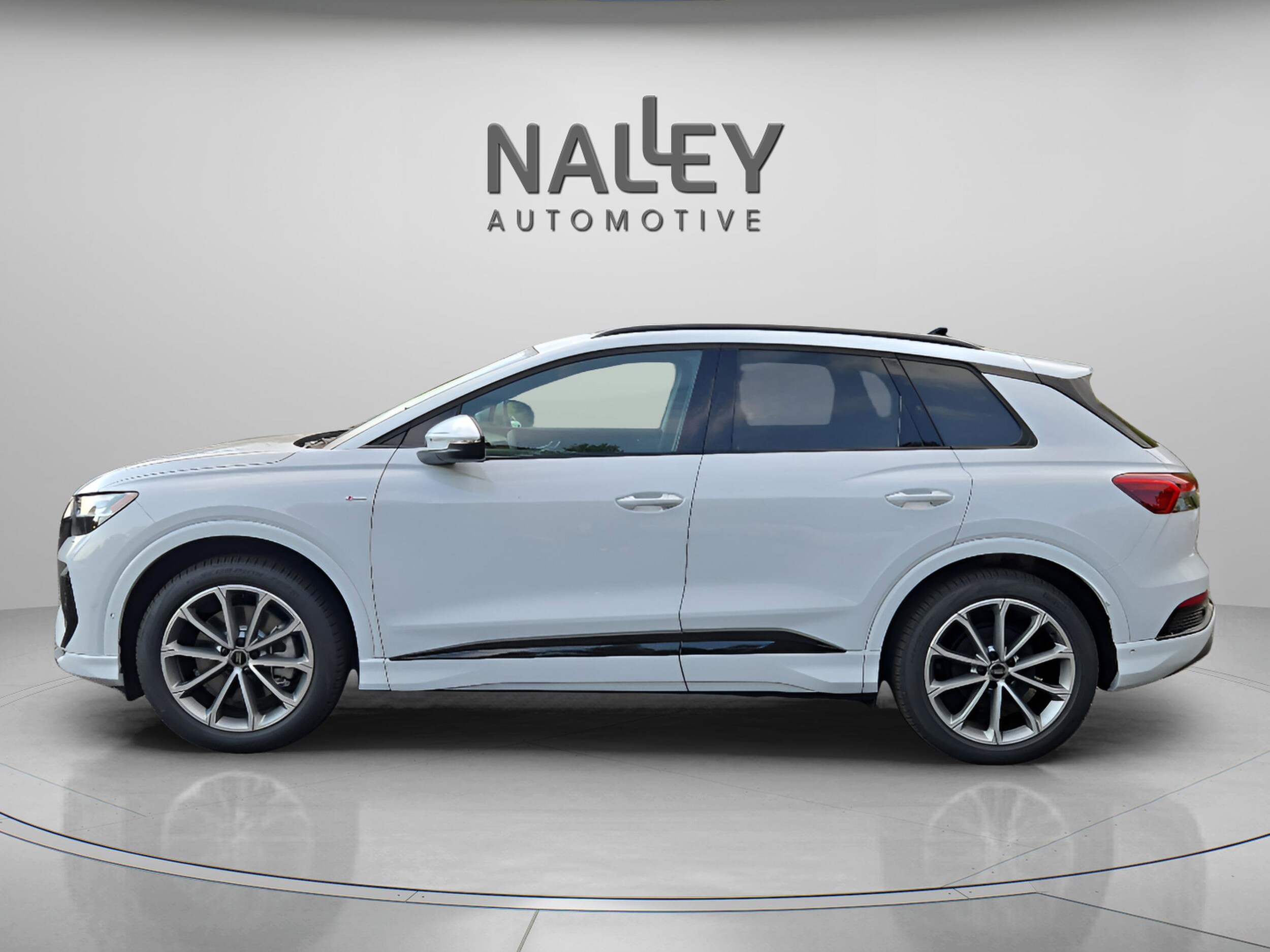 2026 Audi Q4 55 E-tron Premium Plus photo 2