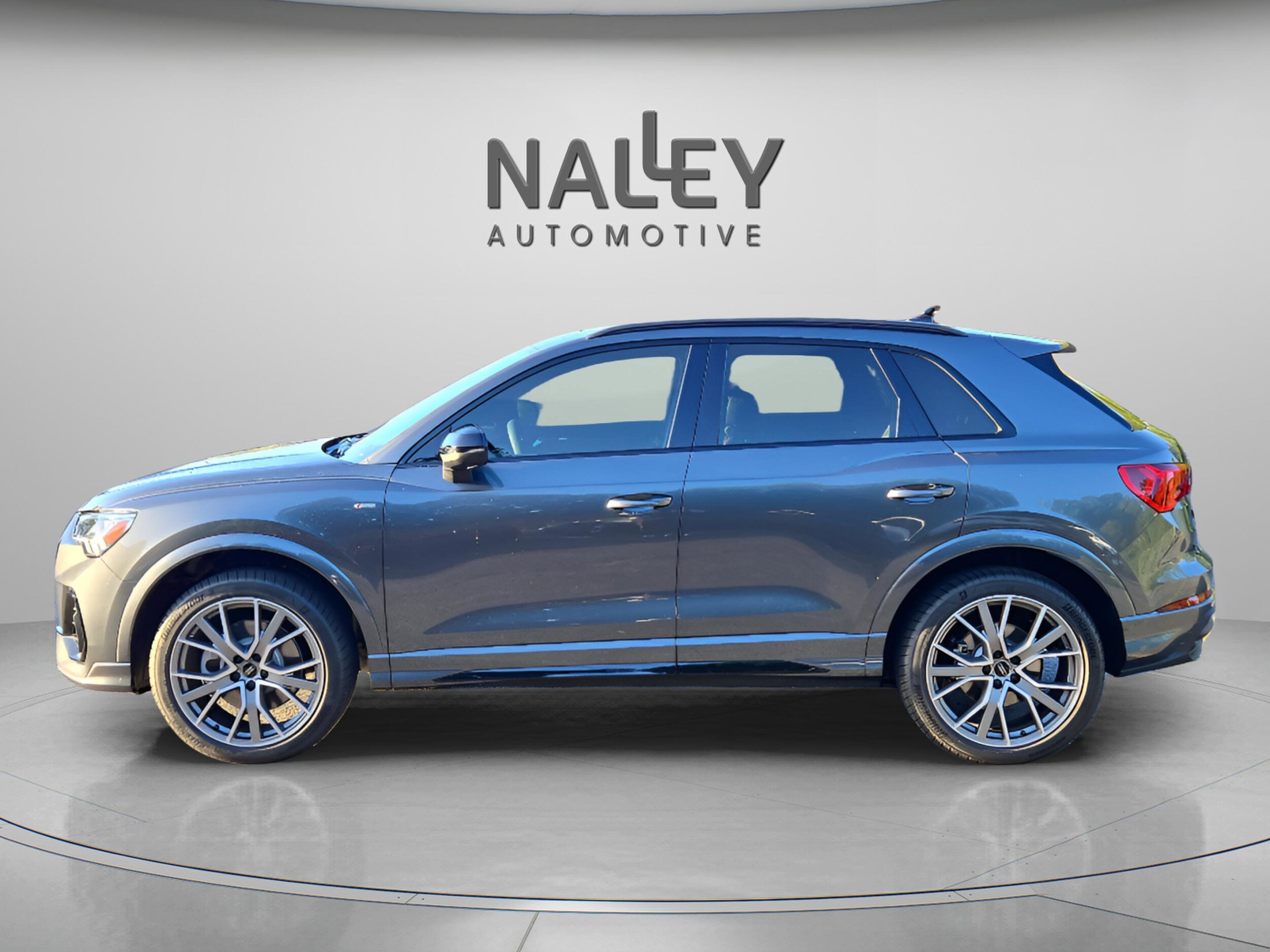 2025 Audi Q3 45 TFSI S line Premium Plus photo 2