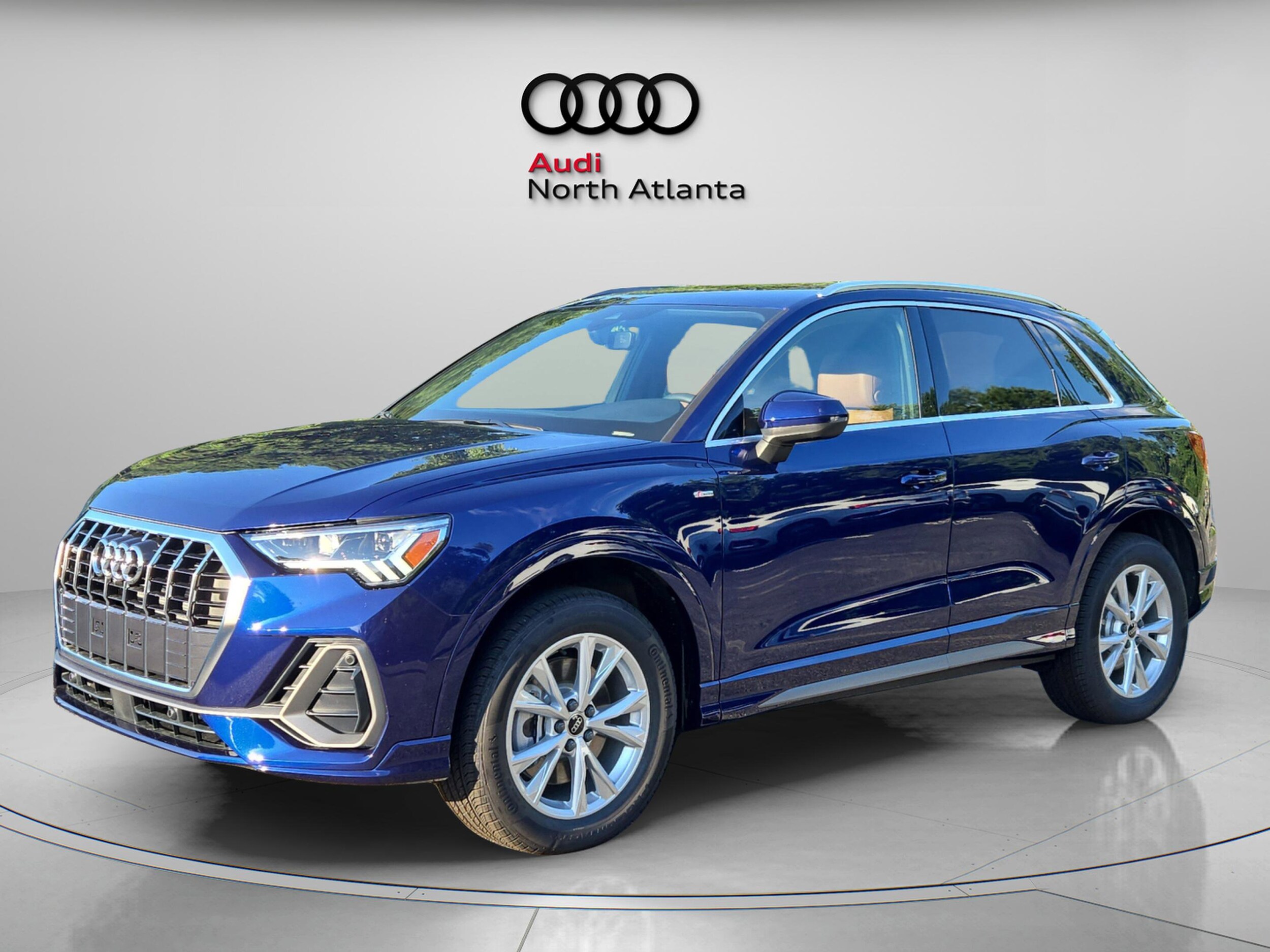 2025 Audi Q3 45 TFSI S line Premium Plus photo 3