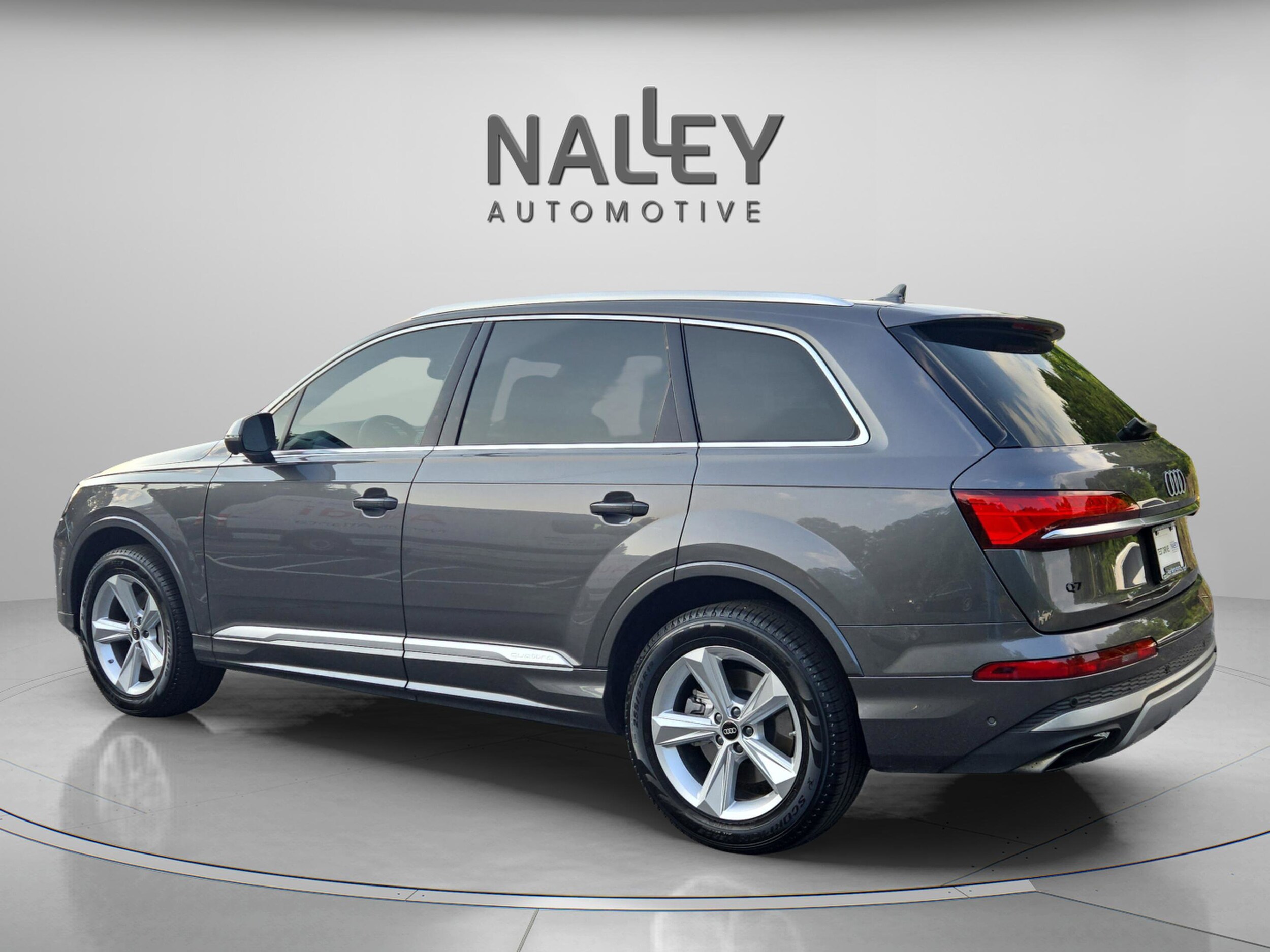 2025 Audi Q7 Premium photo 2