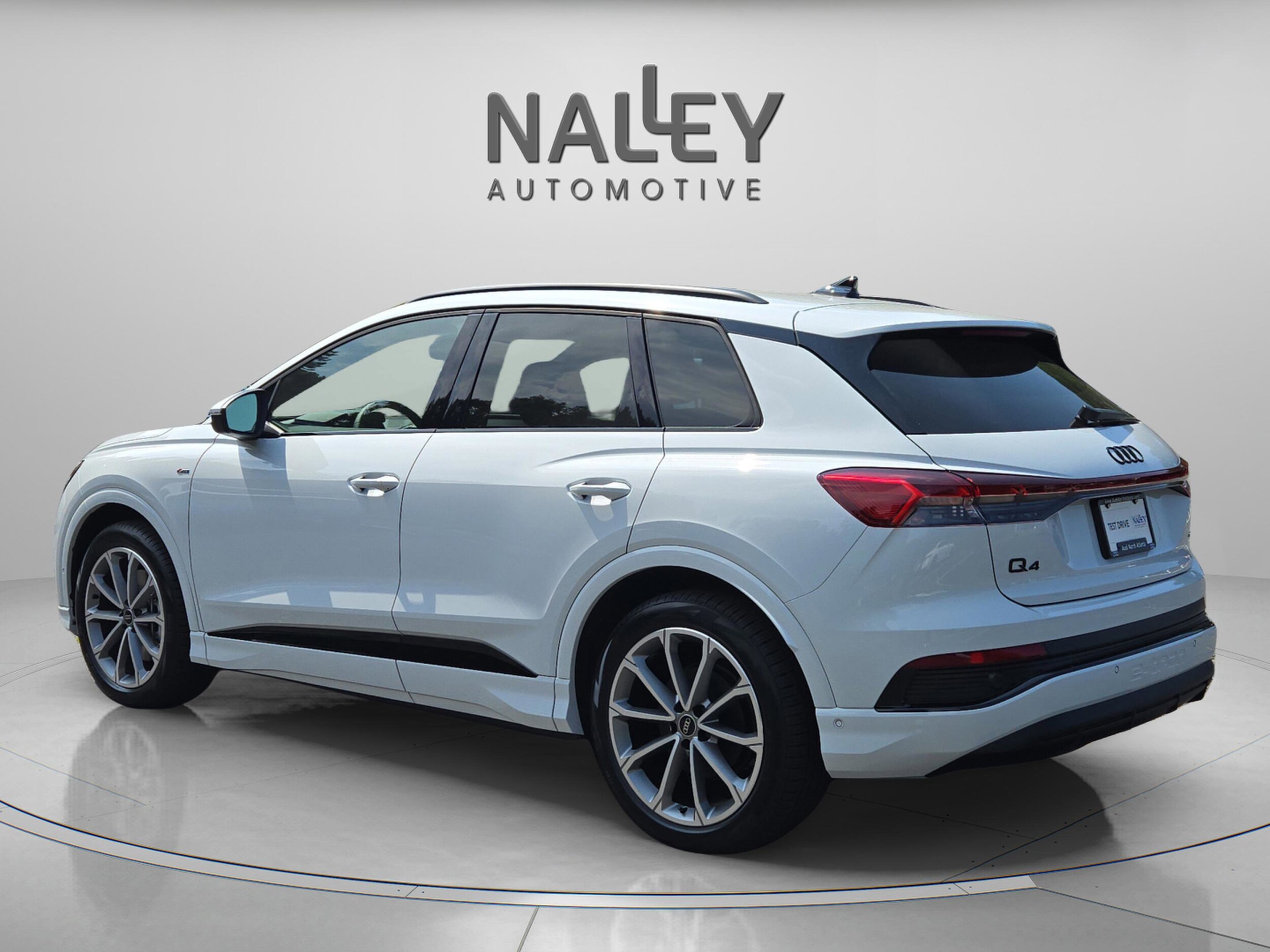 2026 Audi Q4 55 E-tron Premium Plus photo 3