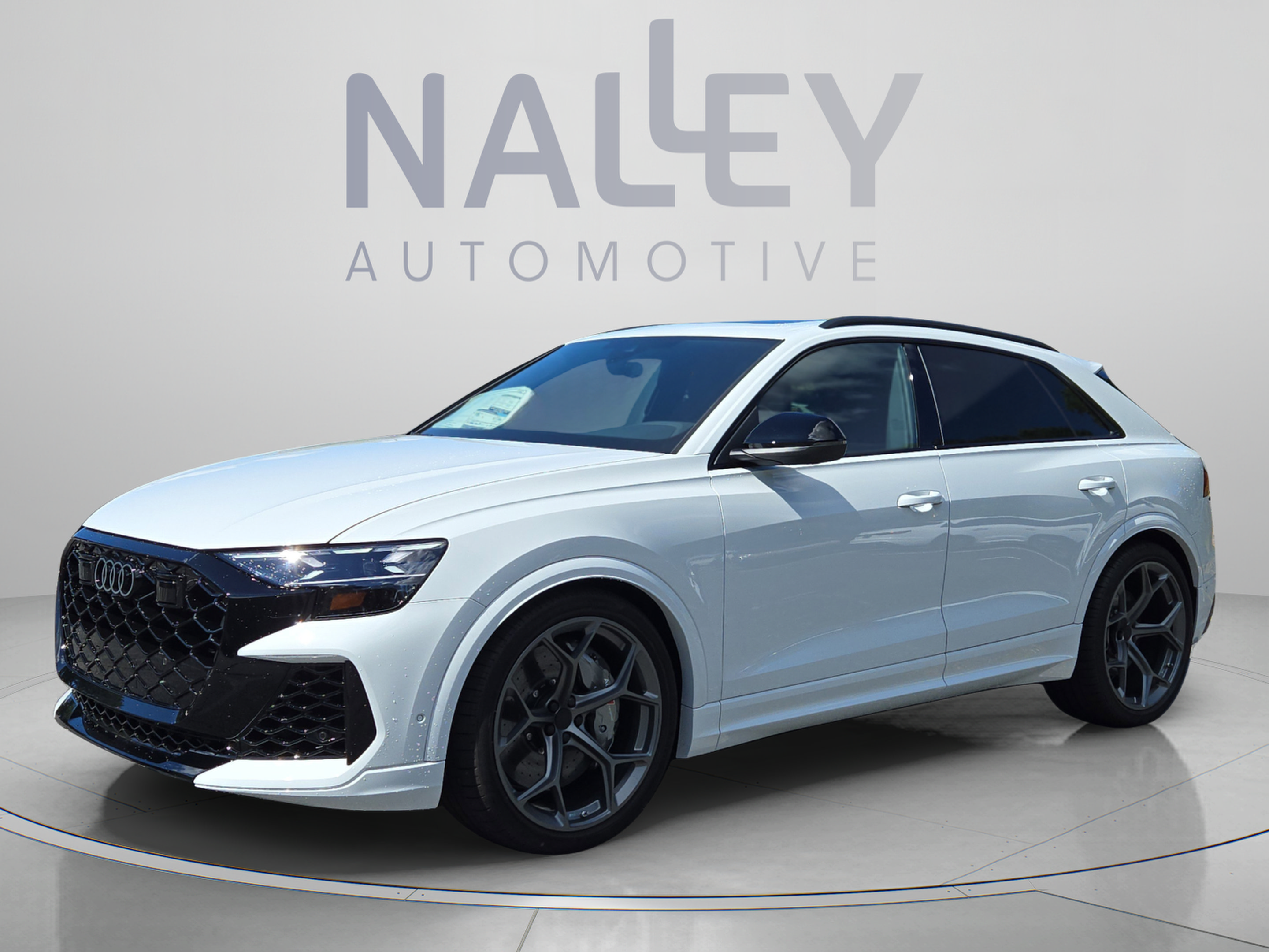  Audi RS Q8
