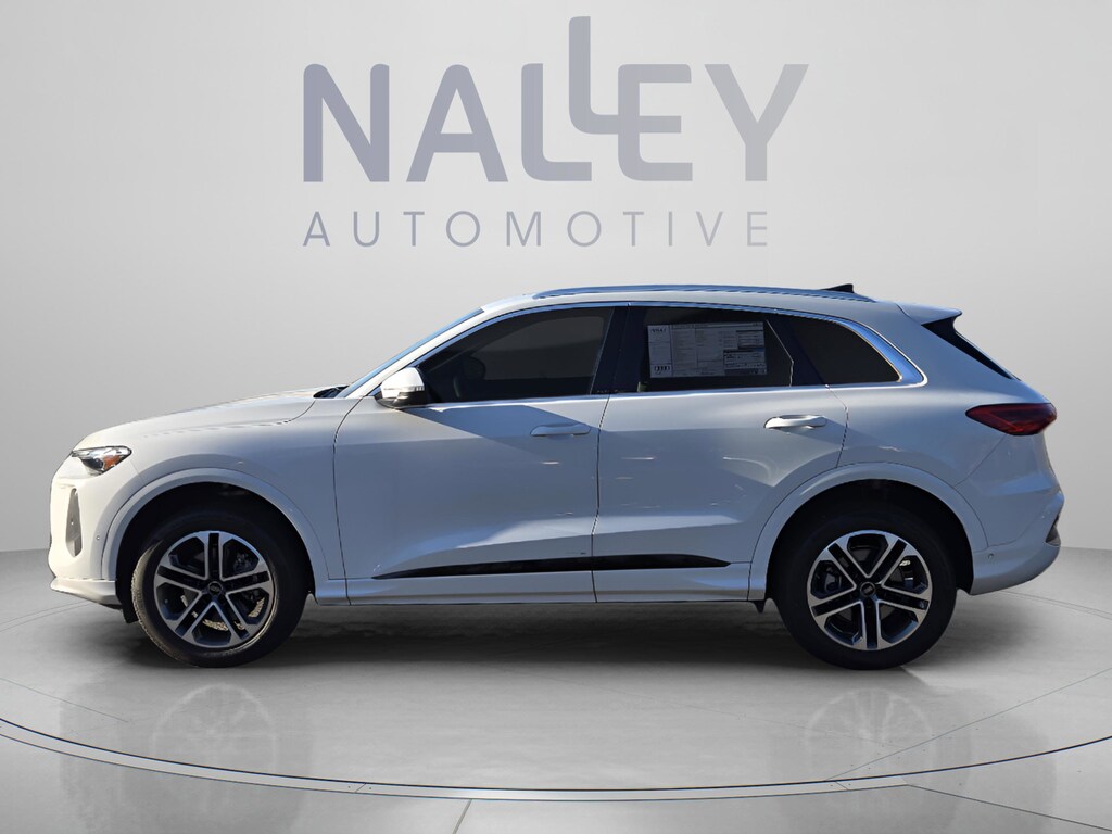 New 2025 Audi Q5 2.0T Premium SUV