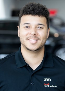 Staff member Andrew Jones from ID_99f0e65a4367