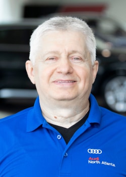 Staff member Larry Zhidkov from ID_eb9c7f782ac6
