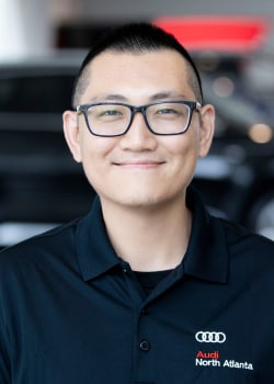 Staff member Wilkins Man from ID_99f0e65a4367