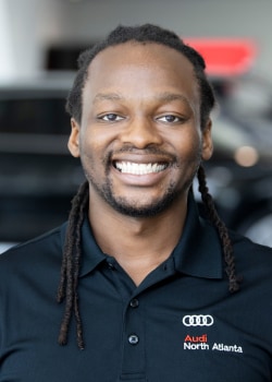 Staff member Michael Omuteku from ID_99f0e65a4367