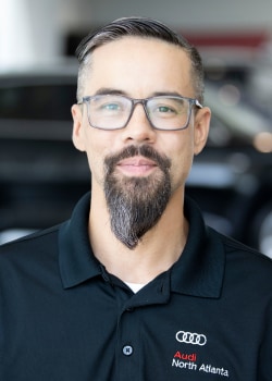 Staff member Jeremy Walden from ID_99f0e65a4367