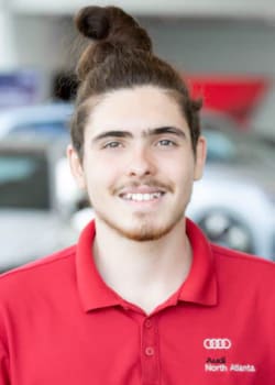 Staff member Alexander Perez from ID_99f0e65a4367