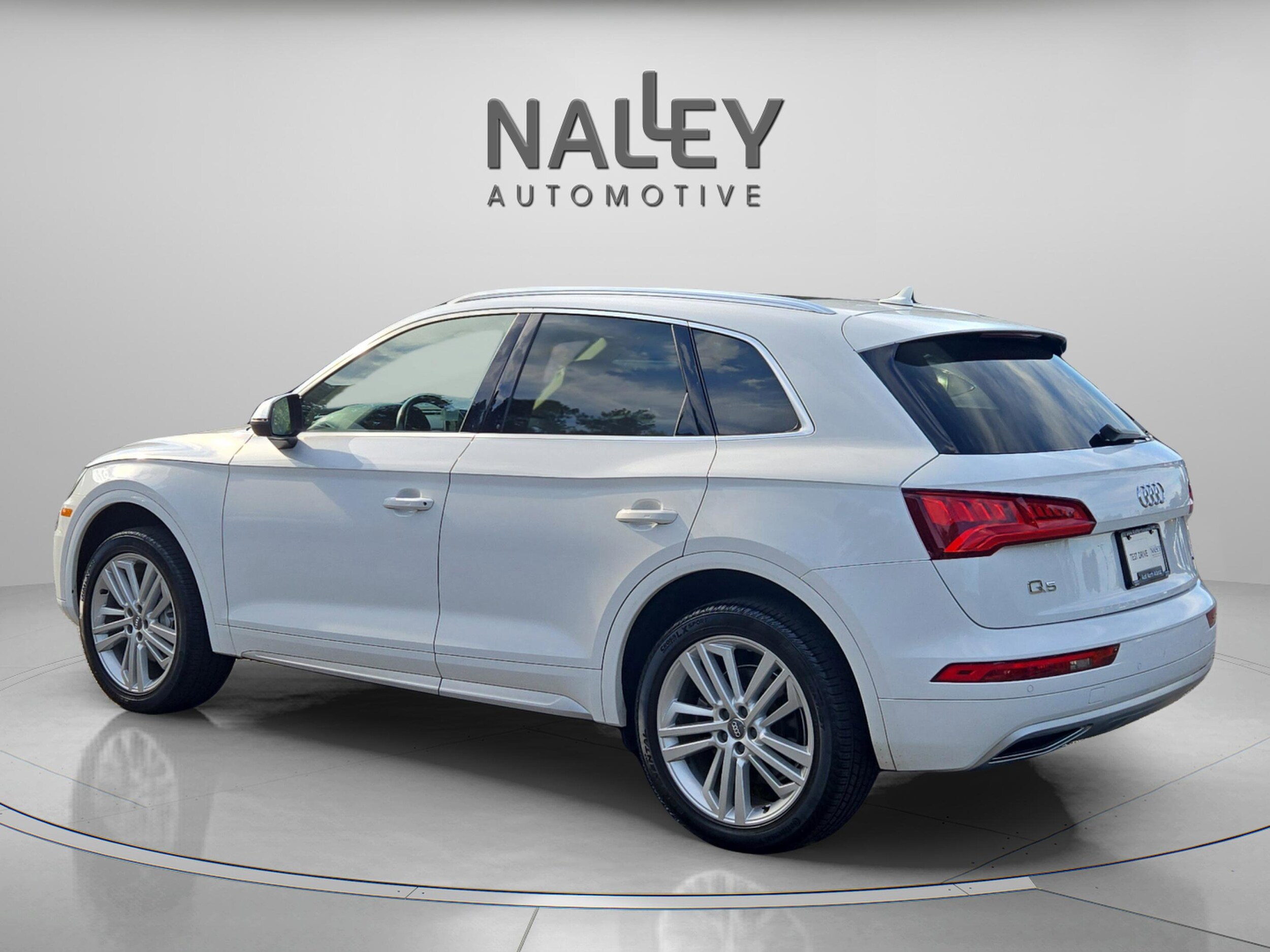 2020 Audi Q5 Premium Plus photo 2