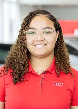 Staff member Jayda Stallings from ID_3e9bdbde9ab6