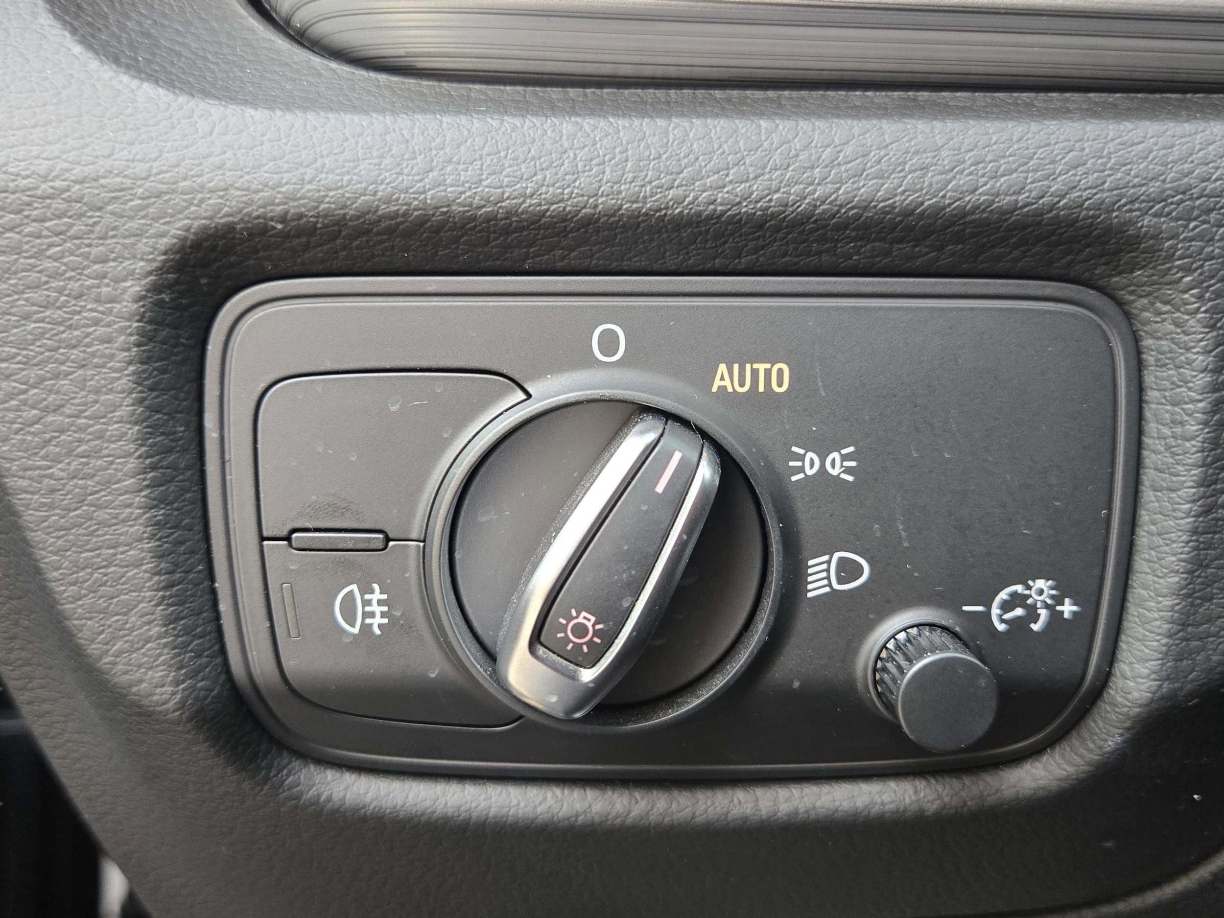 2015 Audi A3 Sedan Premium Plus - Photo 23