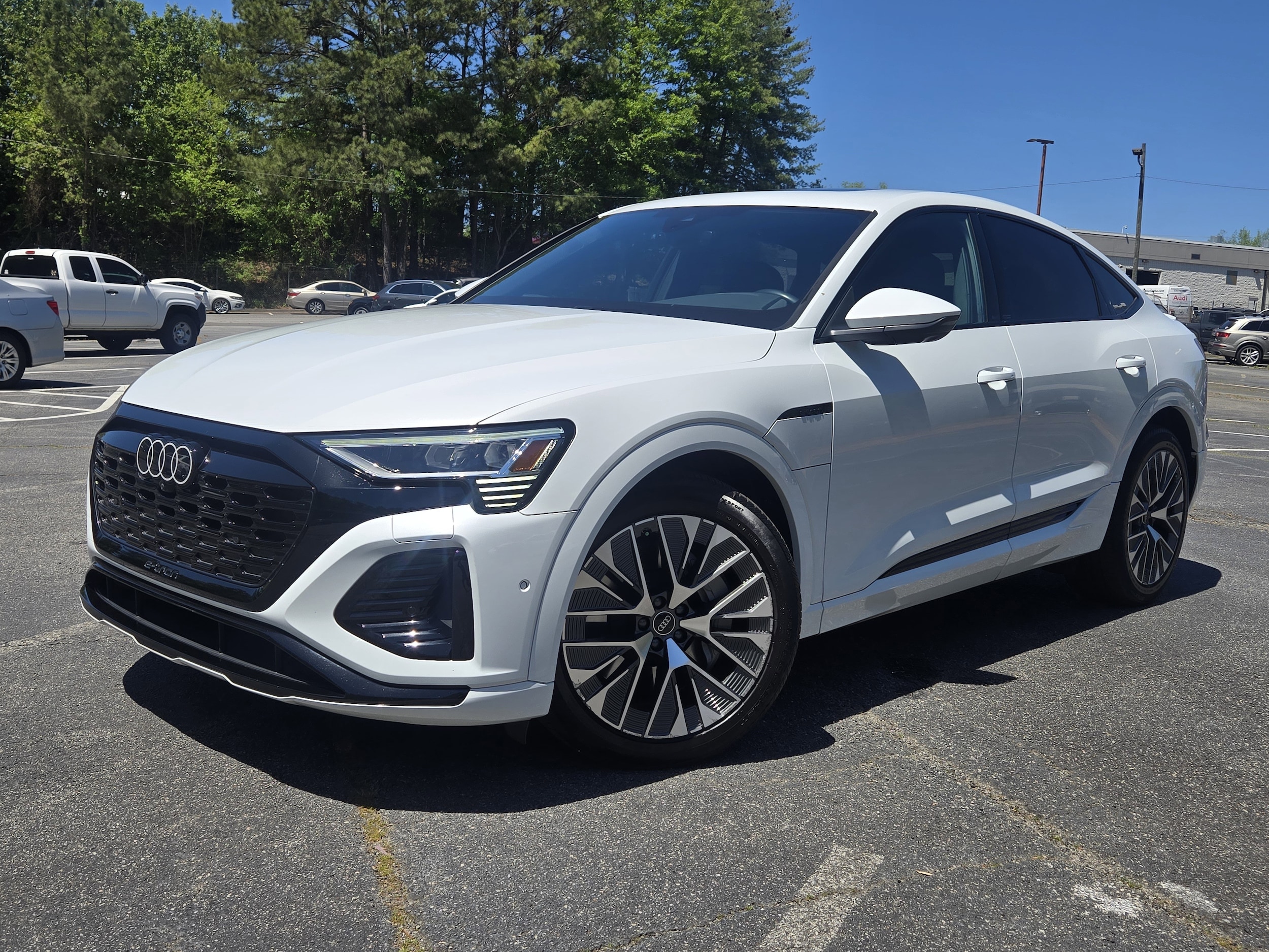 2024 Audi Q8 Sportback e-tron