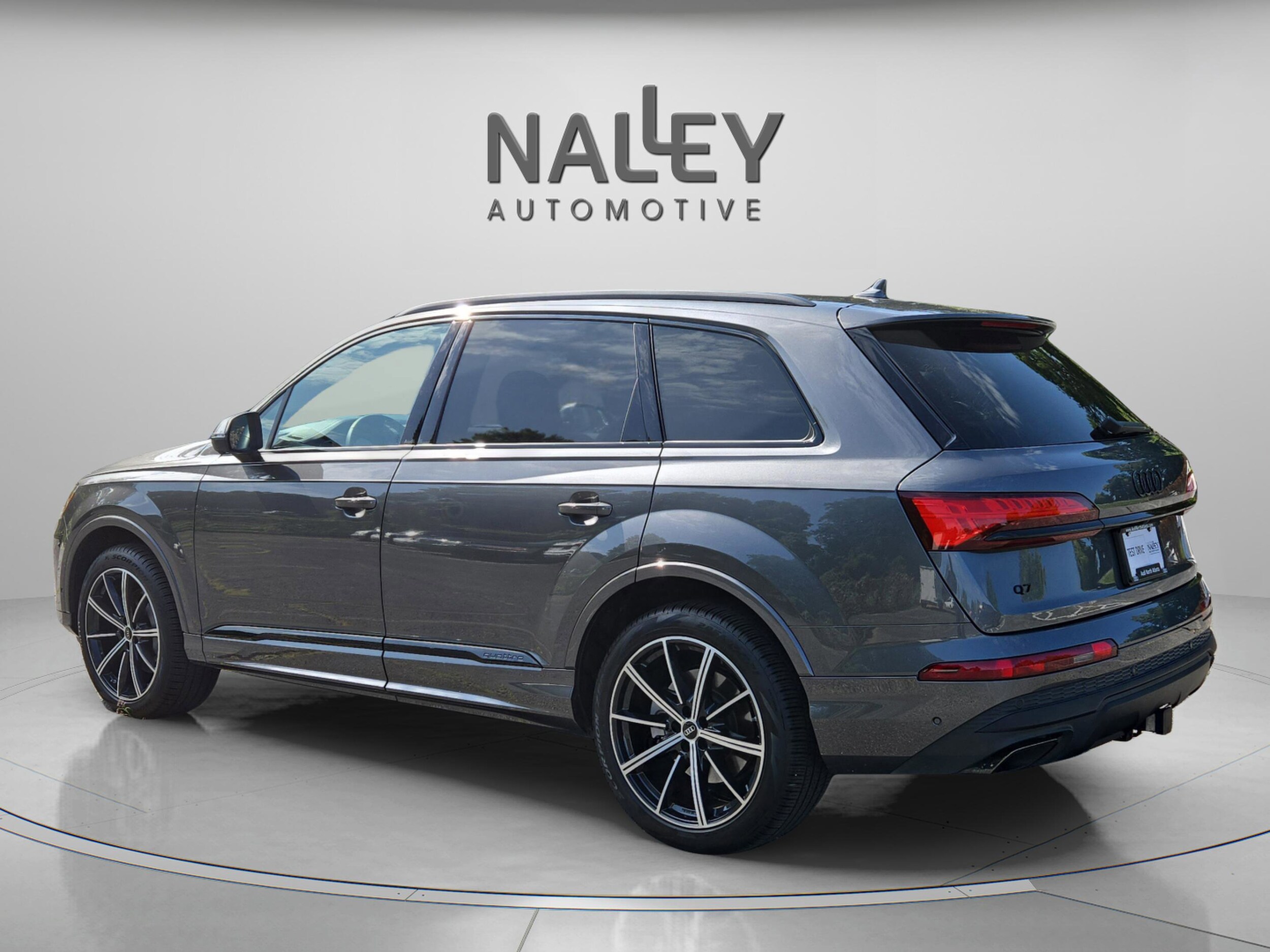2025 Audi Q7 Premium Plus photo 2