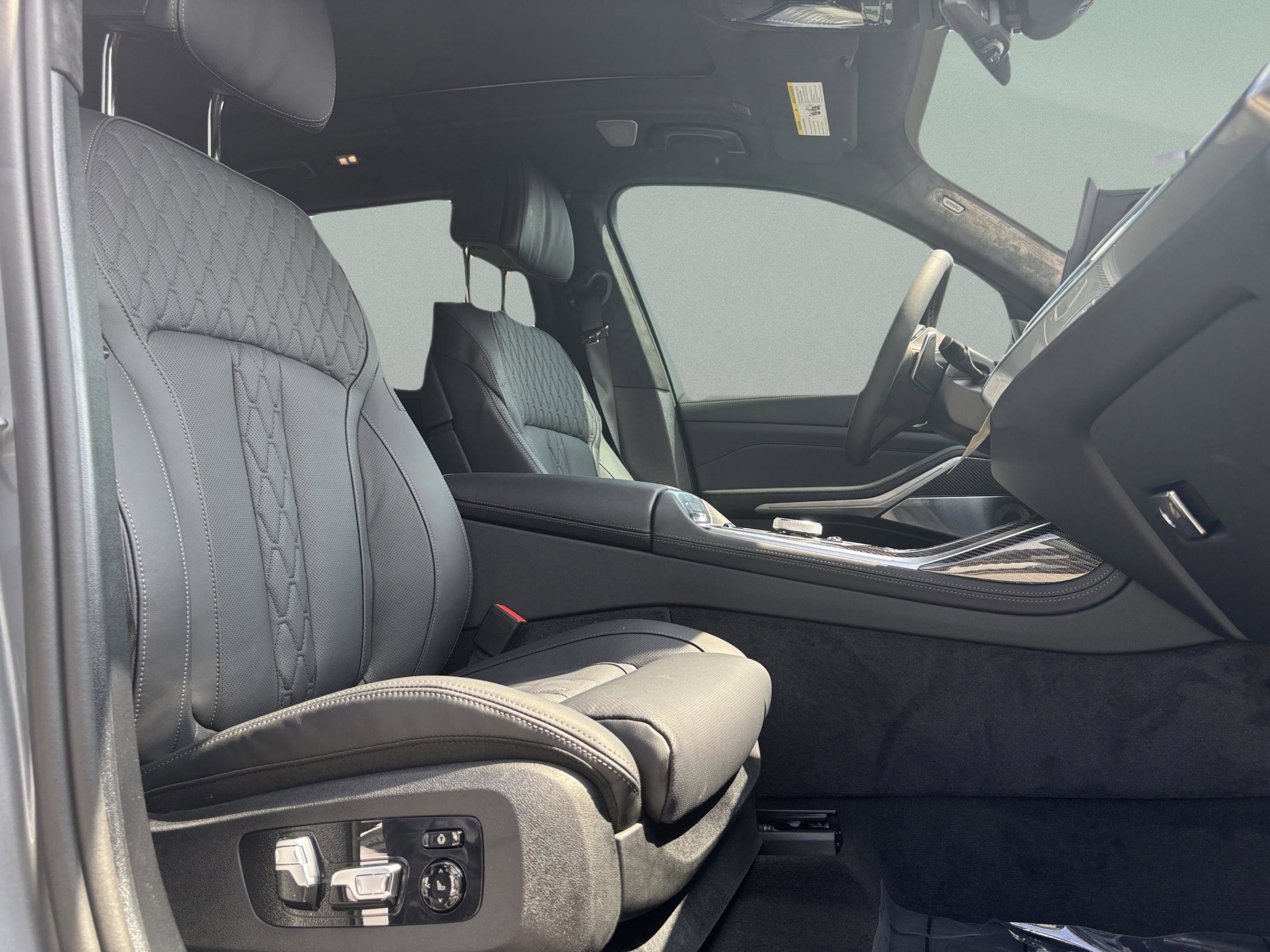 2026 BMW X7 M60i - Photo 23