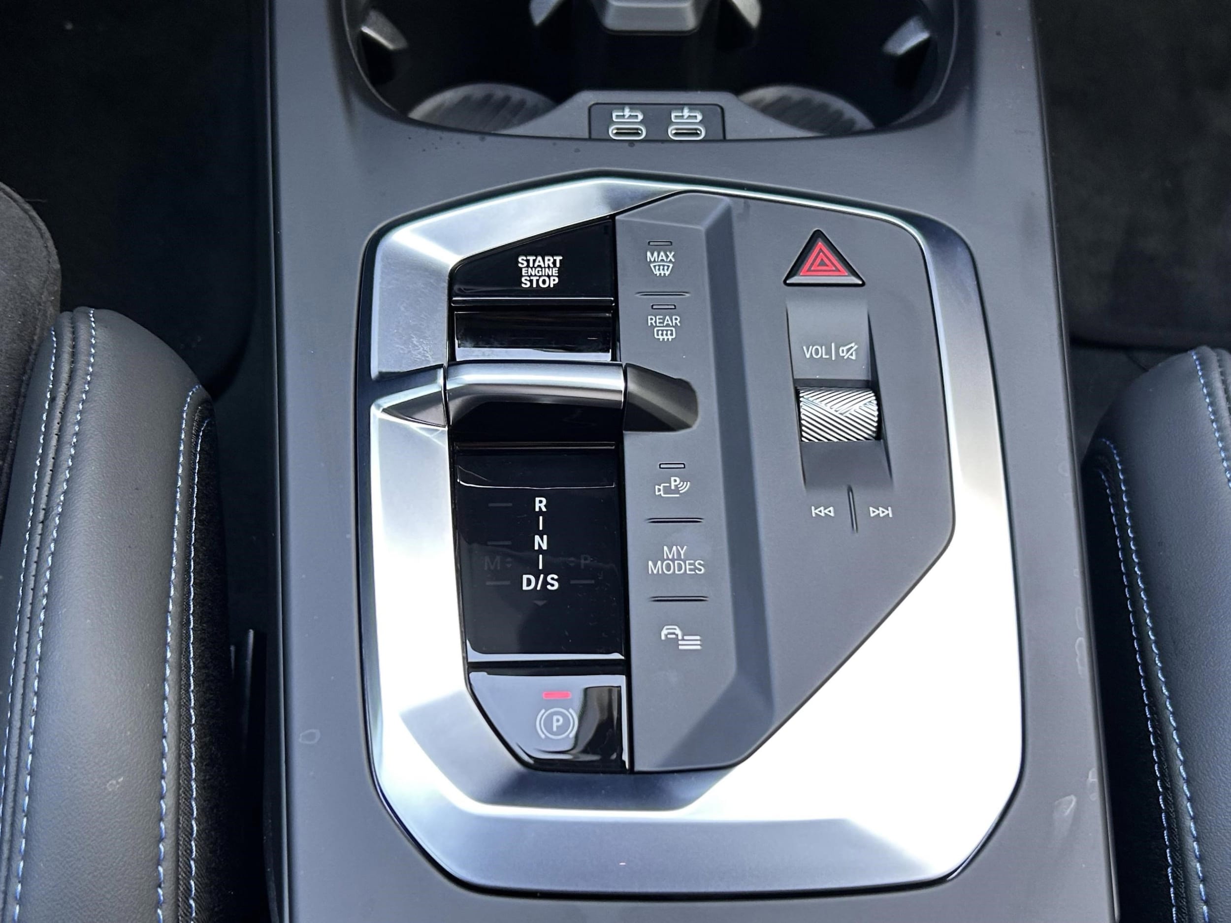 2025 BMW 2 Series M235 - Photo 14