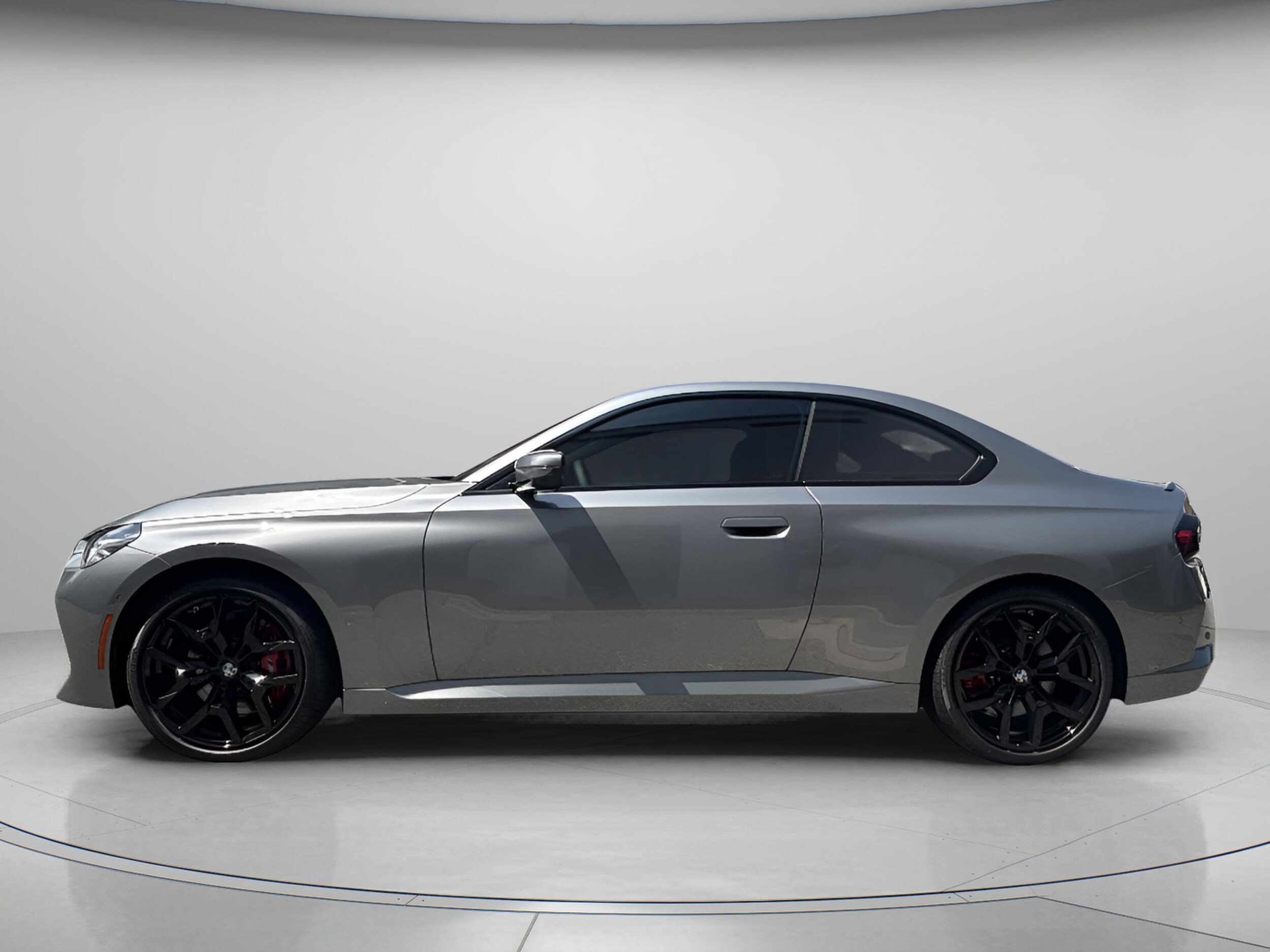 2025 Bmw 230i xDrive photo 2