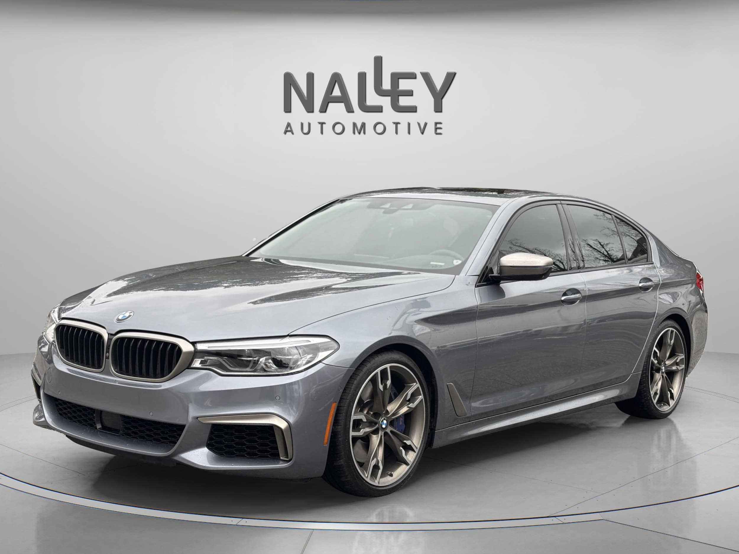 2020 BMW 5 Series M550i's photo