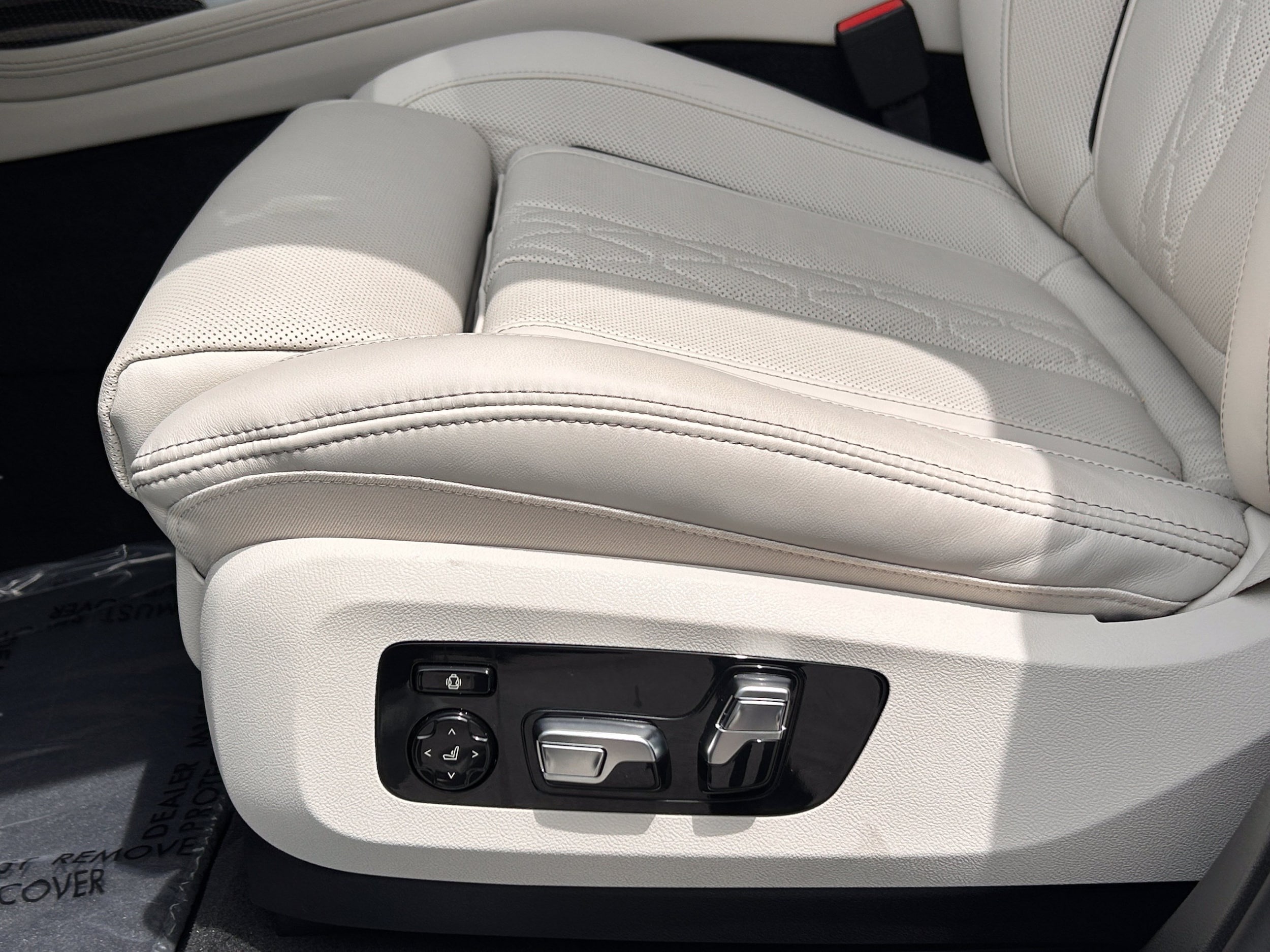 2026 BMW X7 M60i - Photo 37