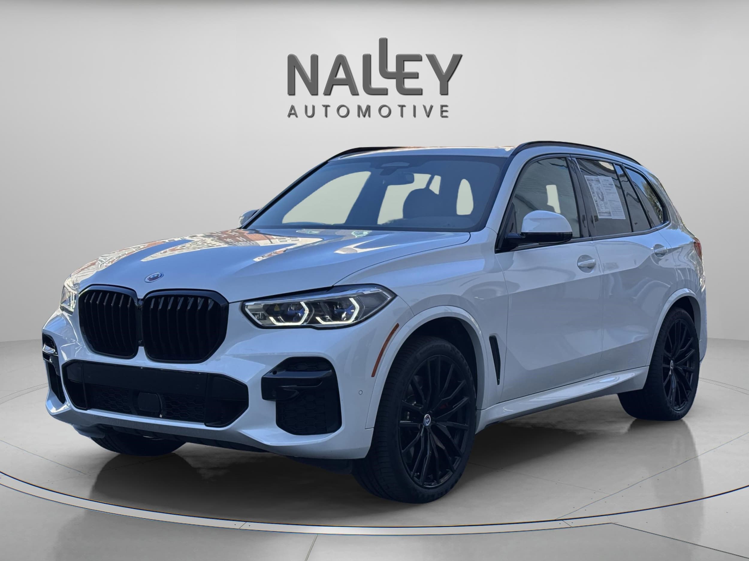 2023 BMW X5 M50i's photo