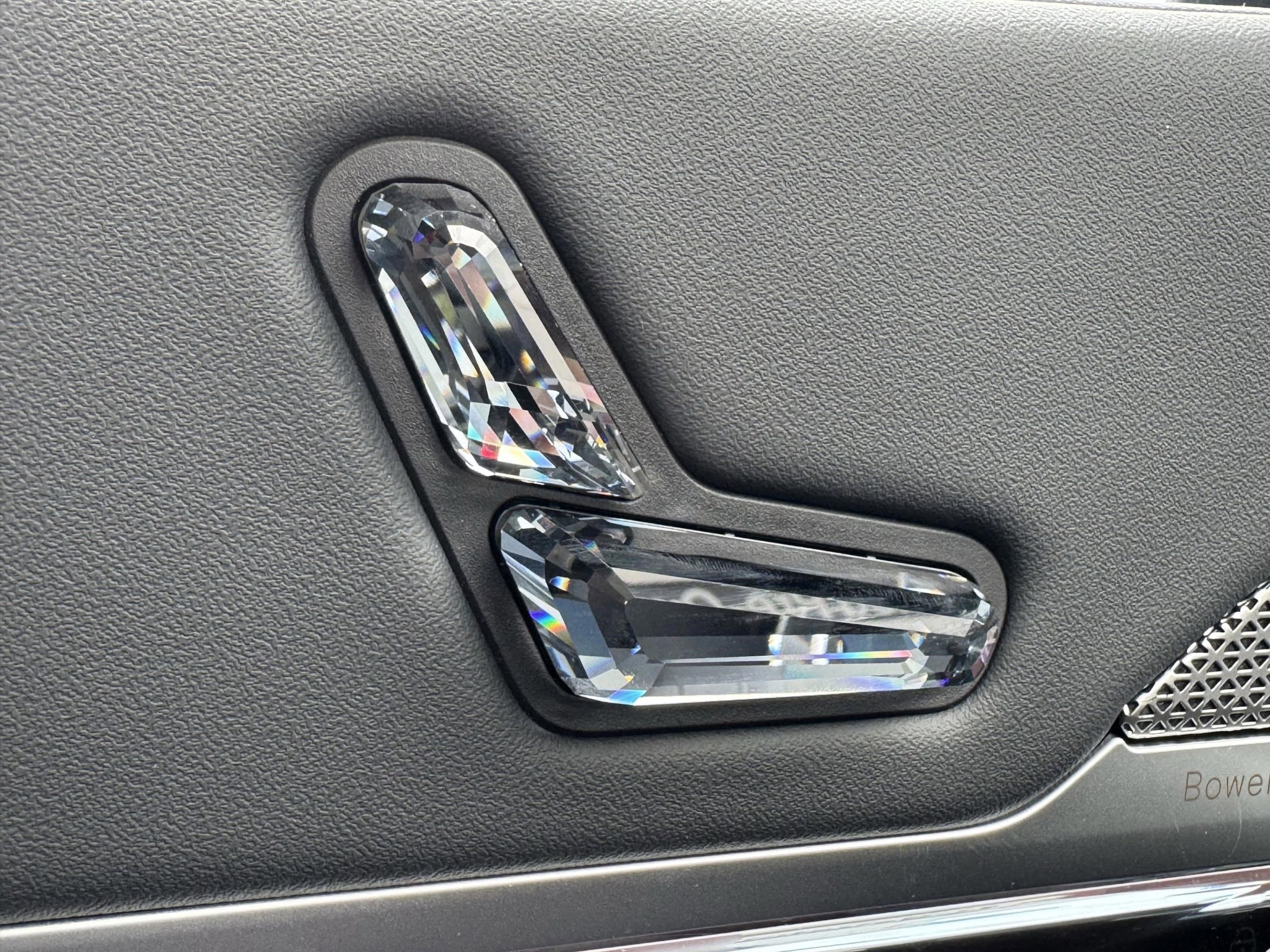 2025 BMW i7 60 - Photo 21