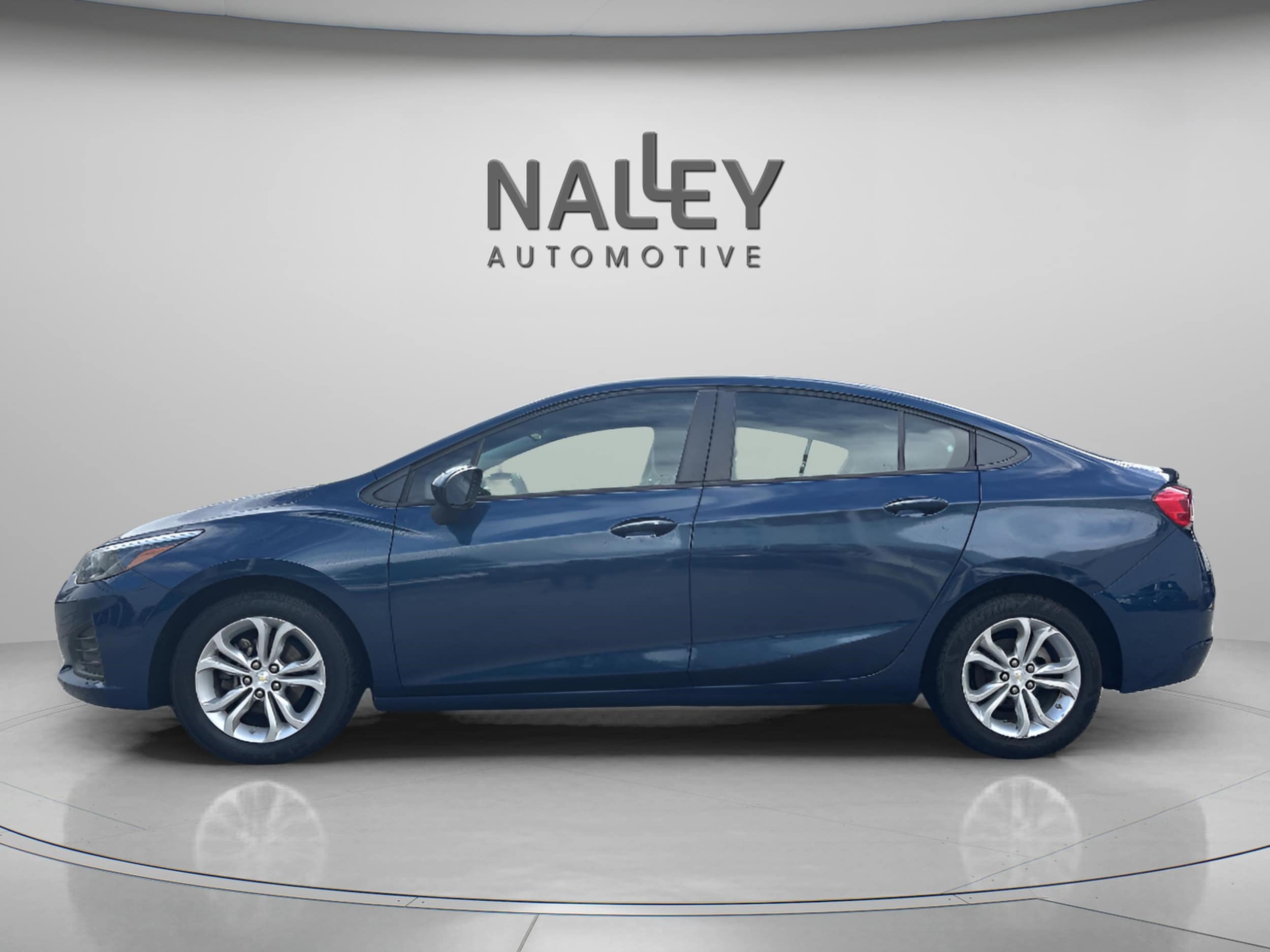 Used 2019 Chevrolet Cruze LT with VIN 1G1BE5SM0K7135652 for sale in Decatur, GA