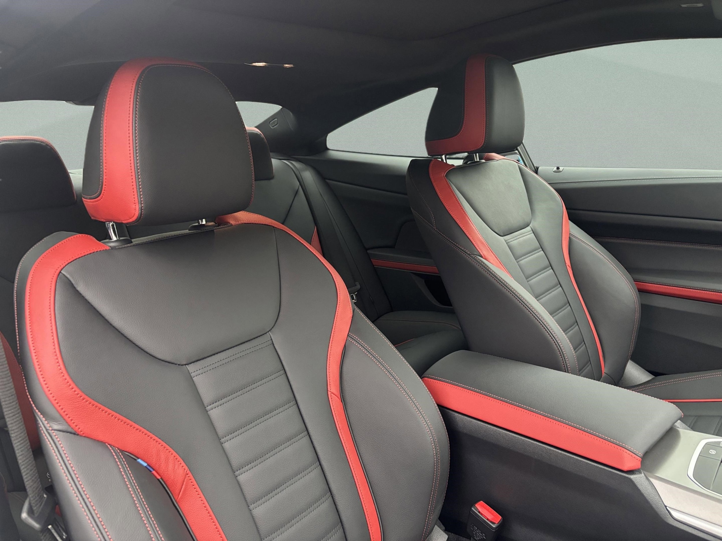 2026 BMW 4 Series M440i - Photo 25