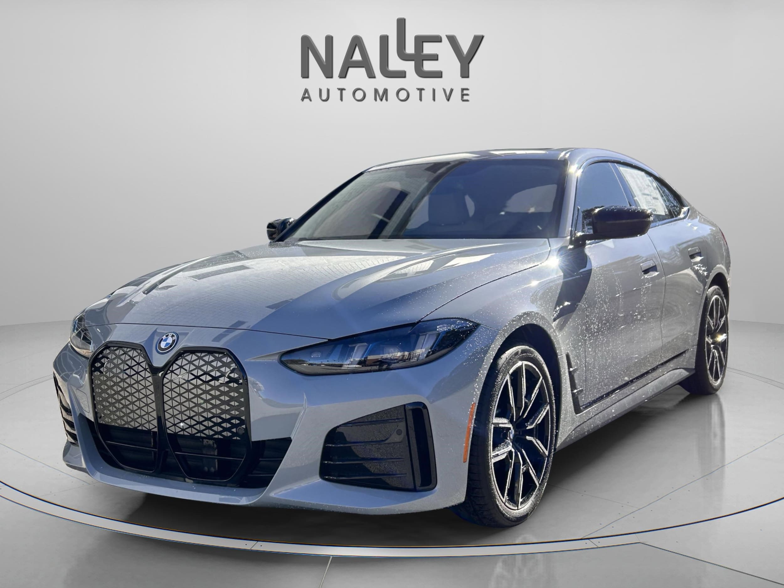 2025 BMW i4 40's photo