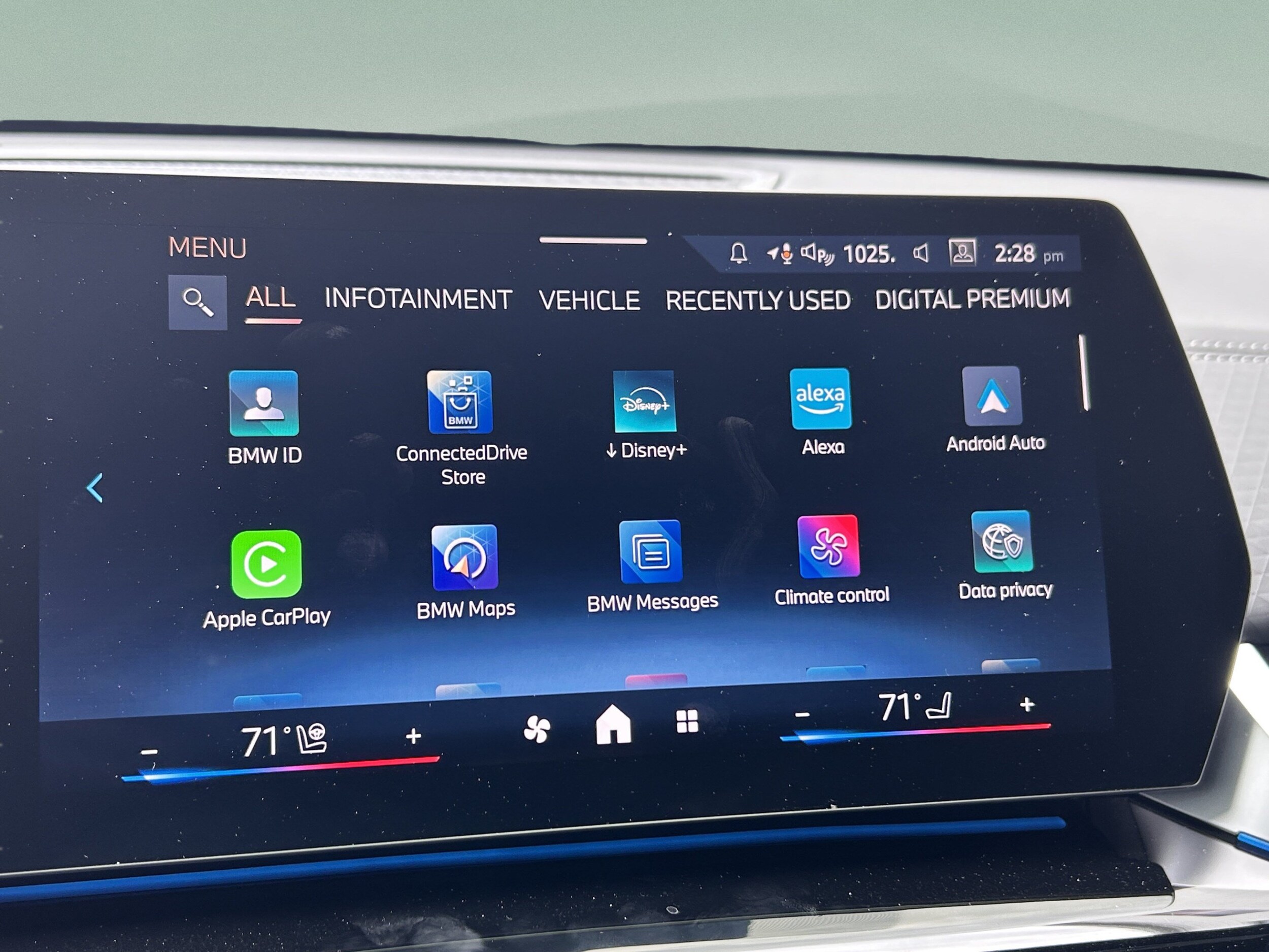 2026 BMW X2 28i - Photo 11