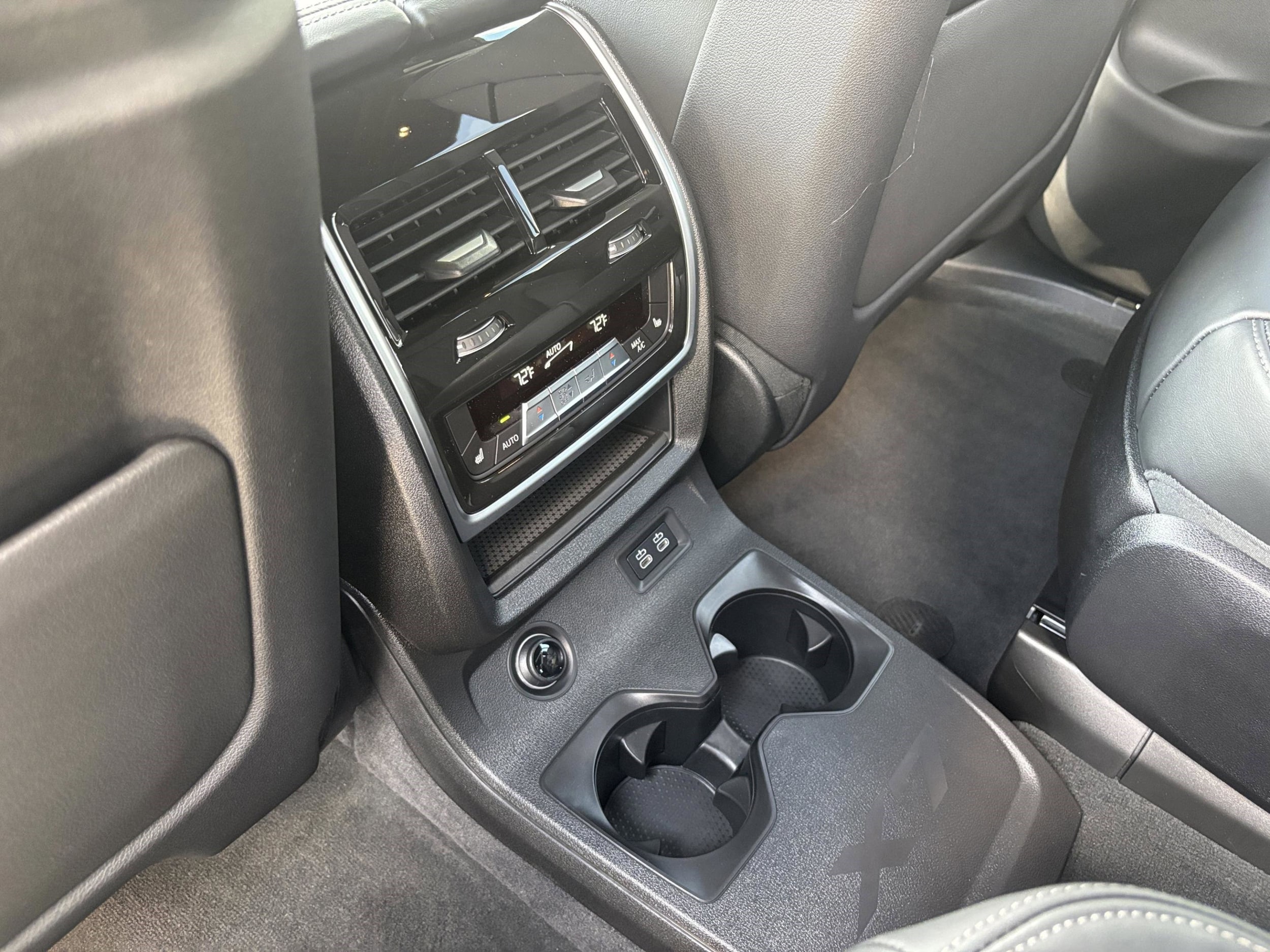 2026 BMW X7 M60i - Photo 28