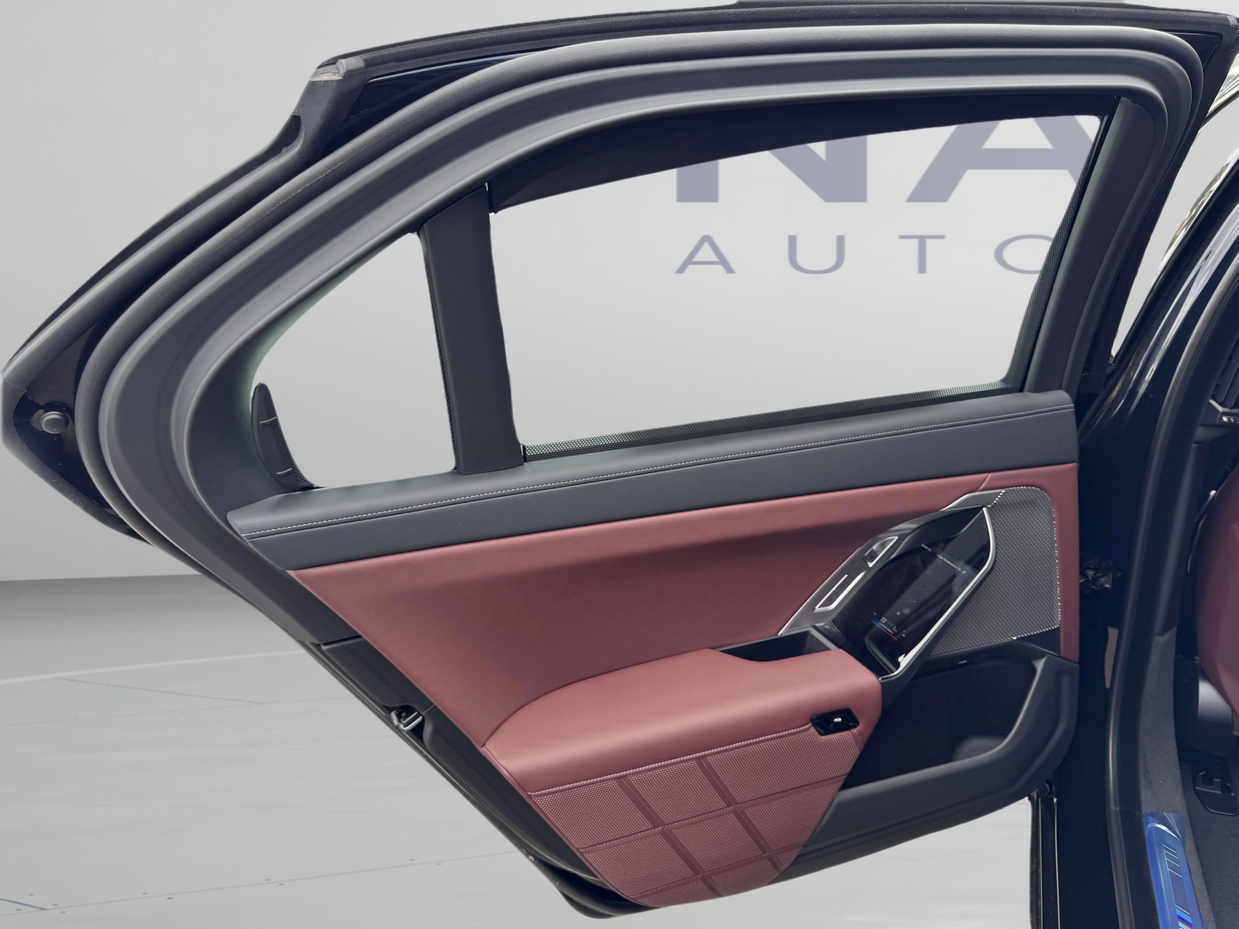 2025 BMW i7 60 - Photo 25