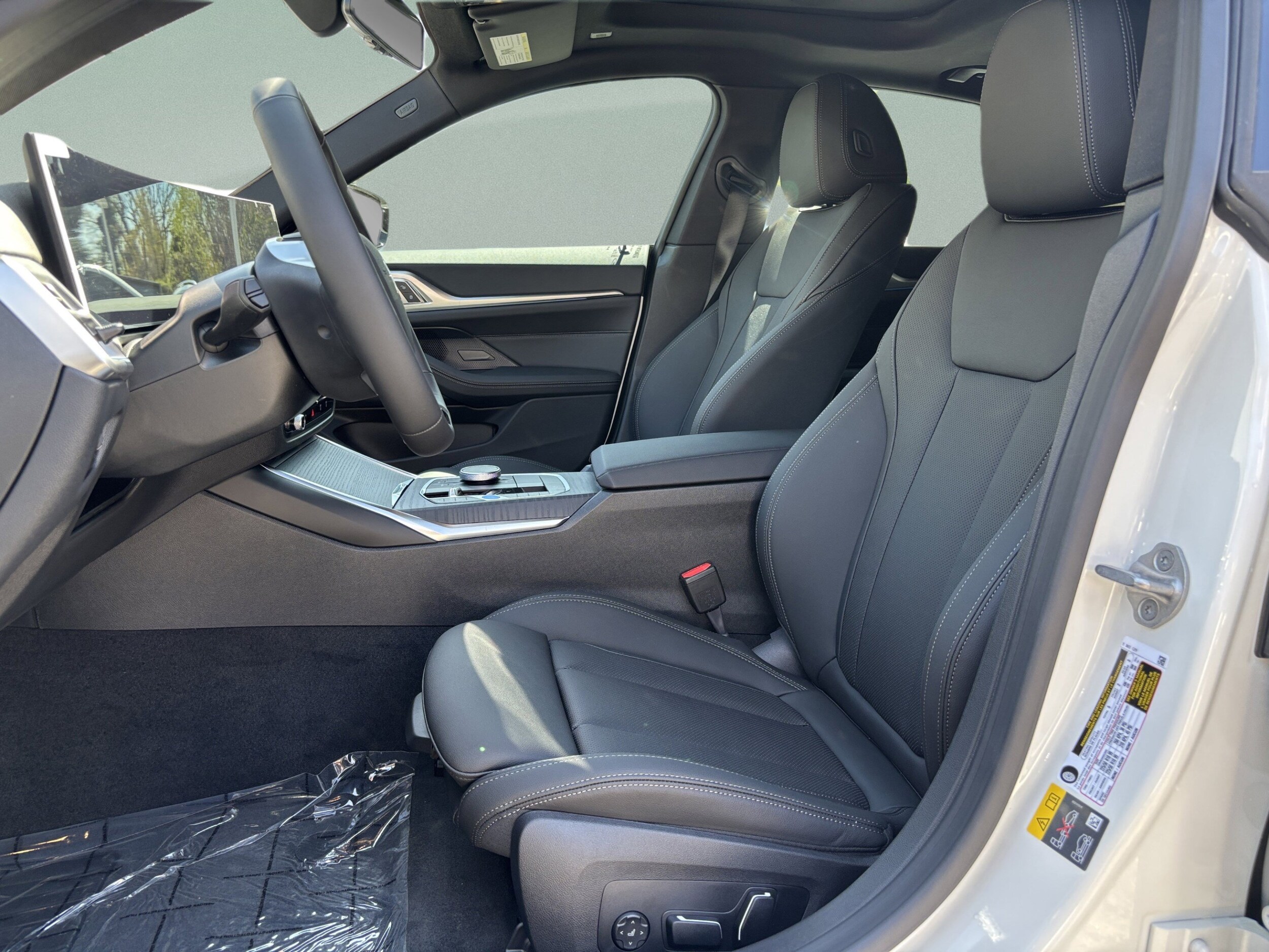 2026 BMW i4 40 - Photo 18