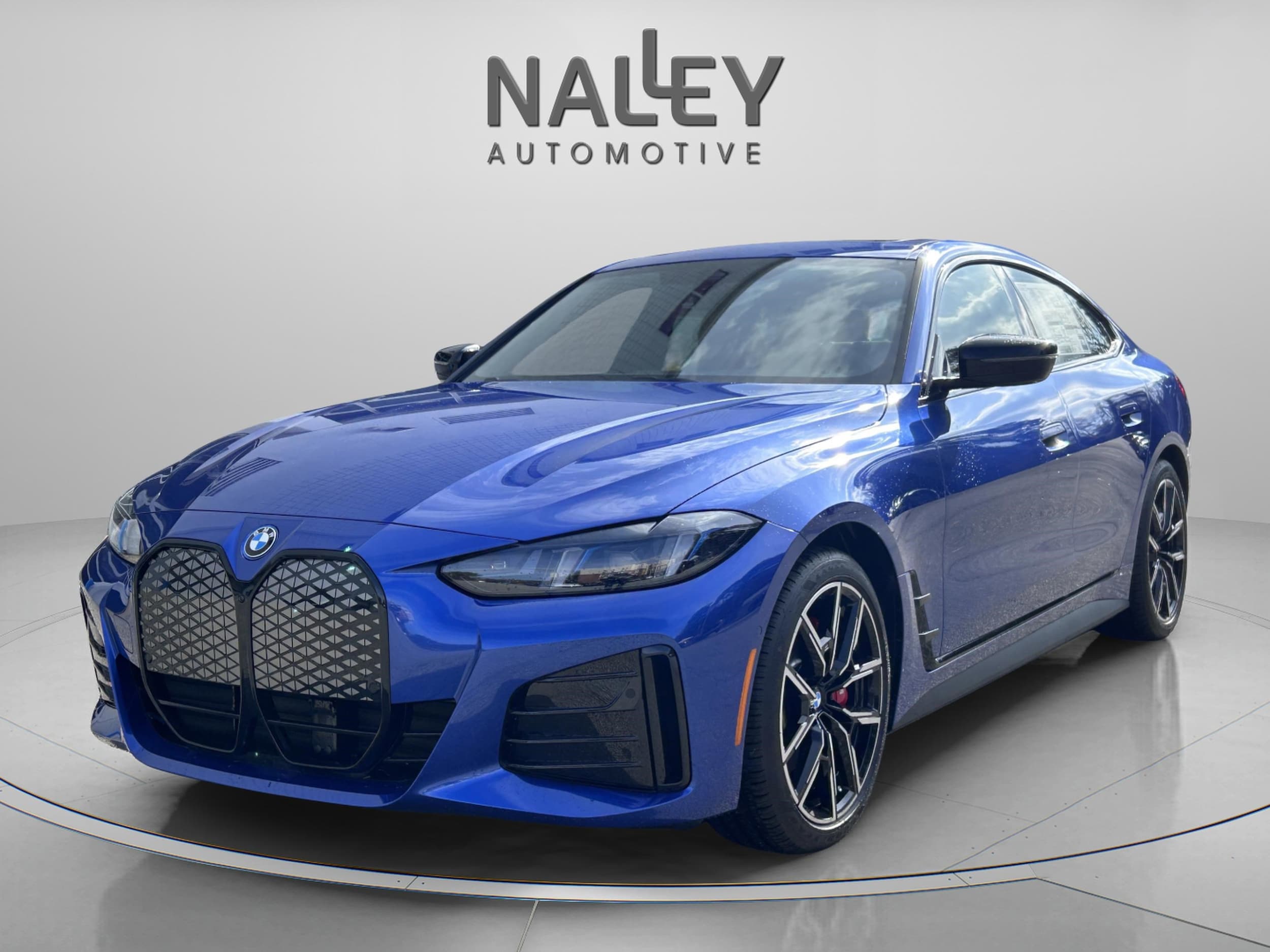 2025 BMW i4 40's photo