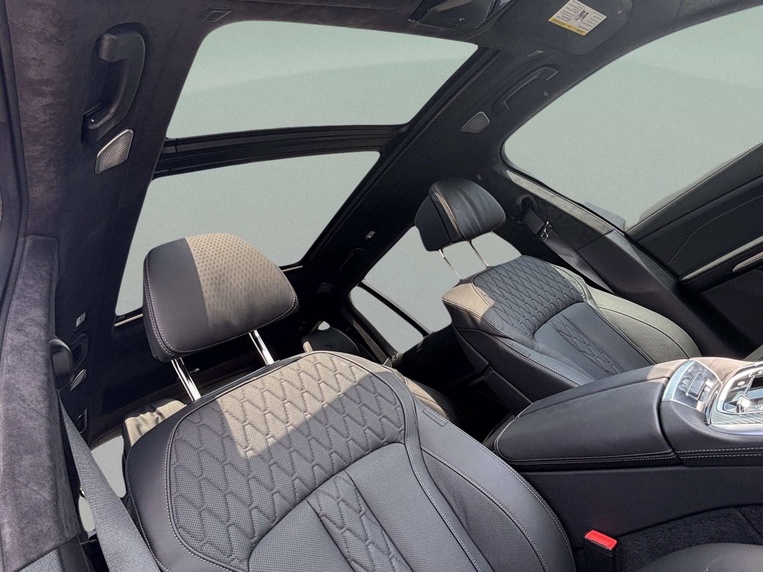 2026 BMW X7 M60i - Photo 31