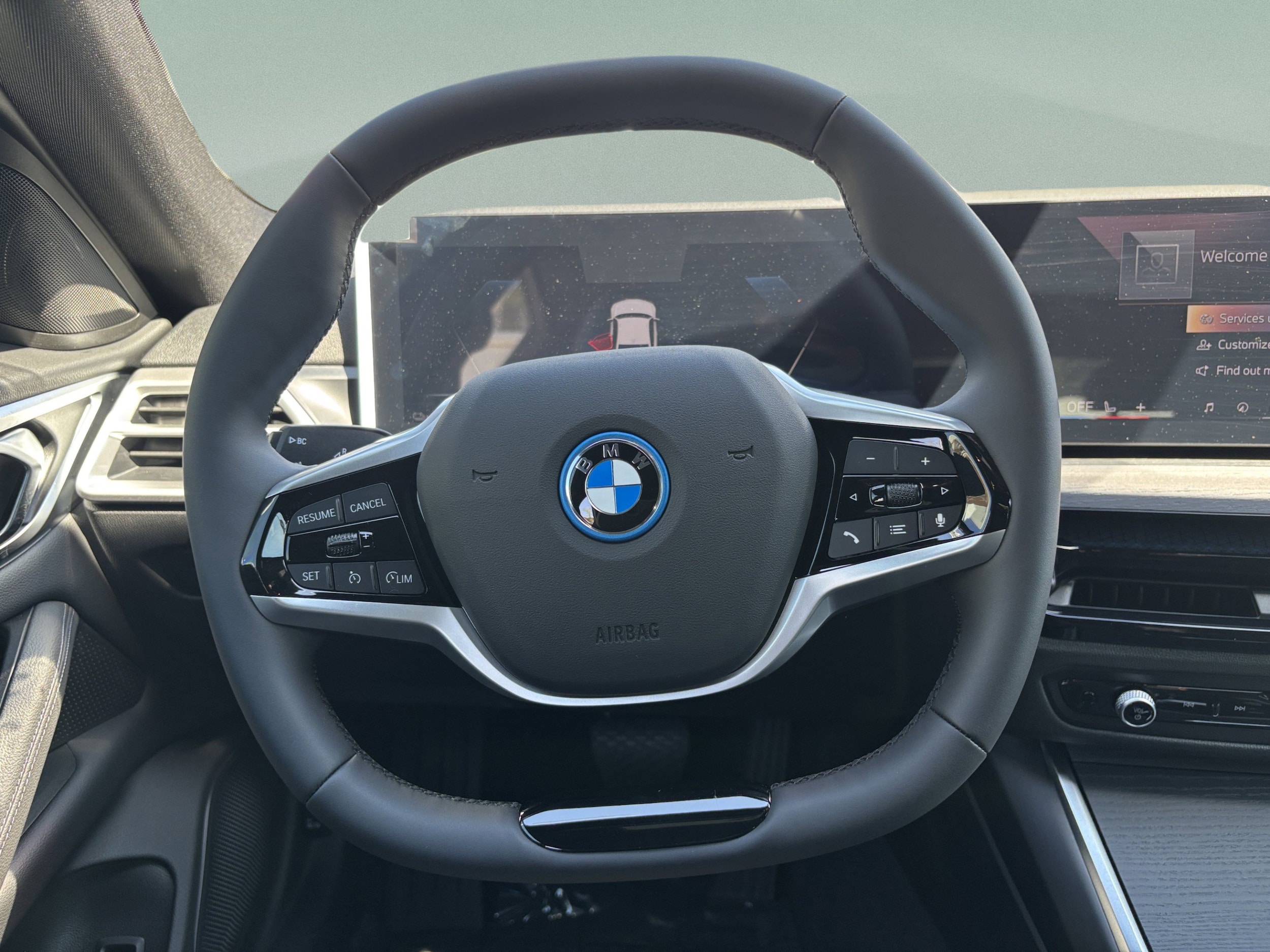 2026 BMW i4 40 - Photo 9