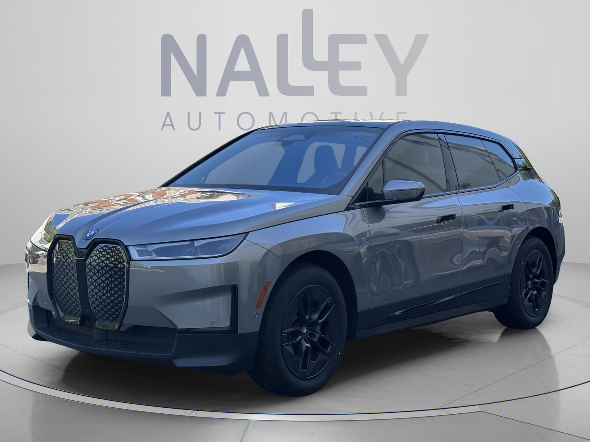 2024 BMW iX xDrive50's photo
