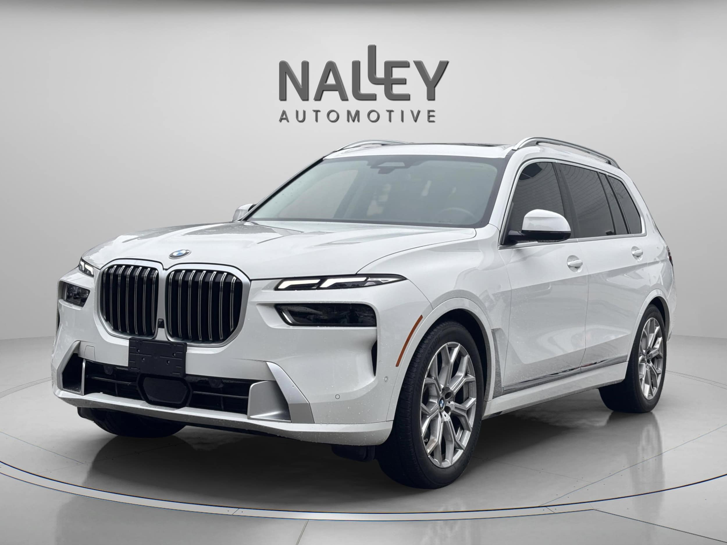 2025 BMW X7 40i's photo