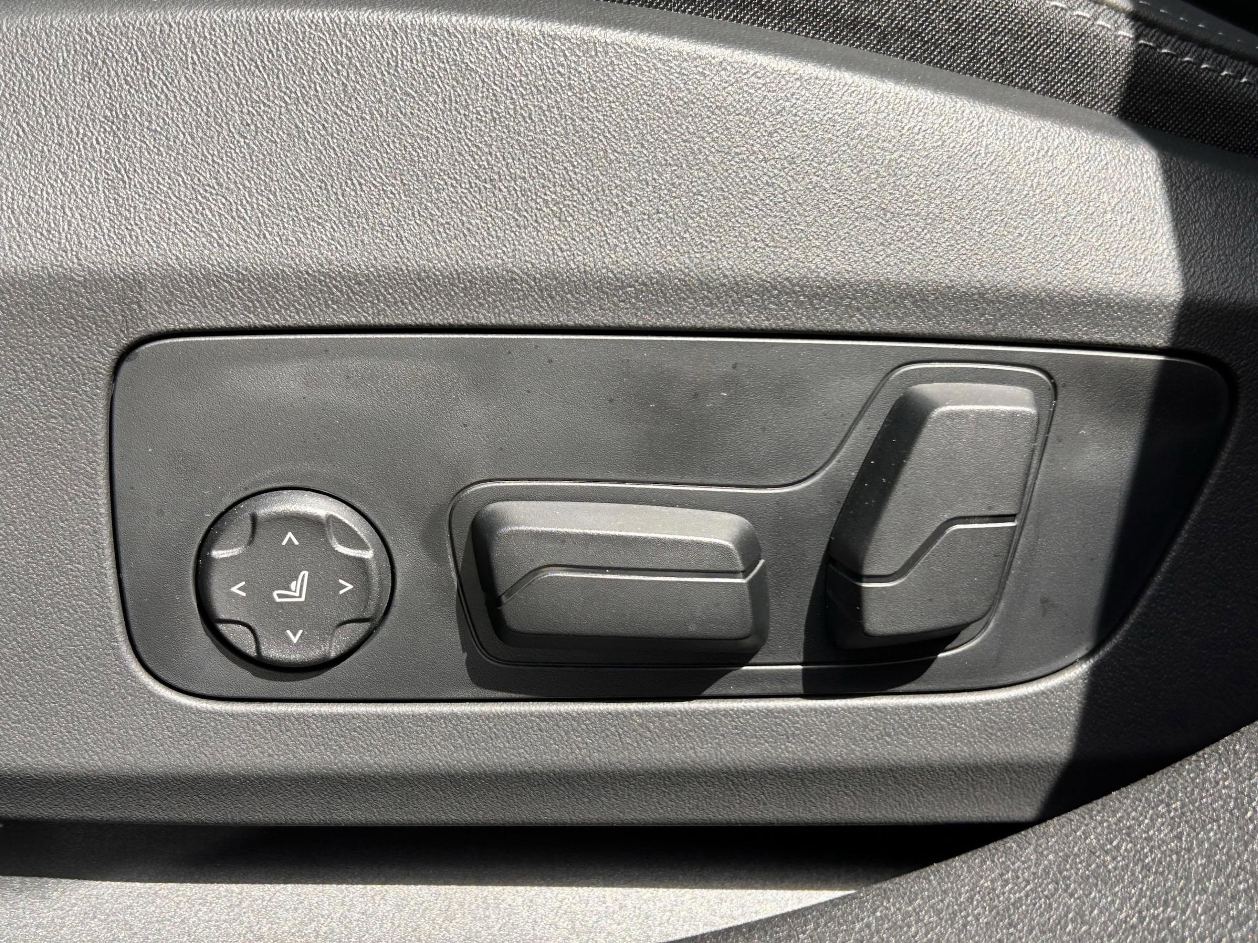 2025 BMW 2 Series M235 - Photo 32