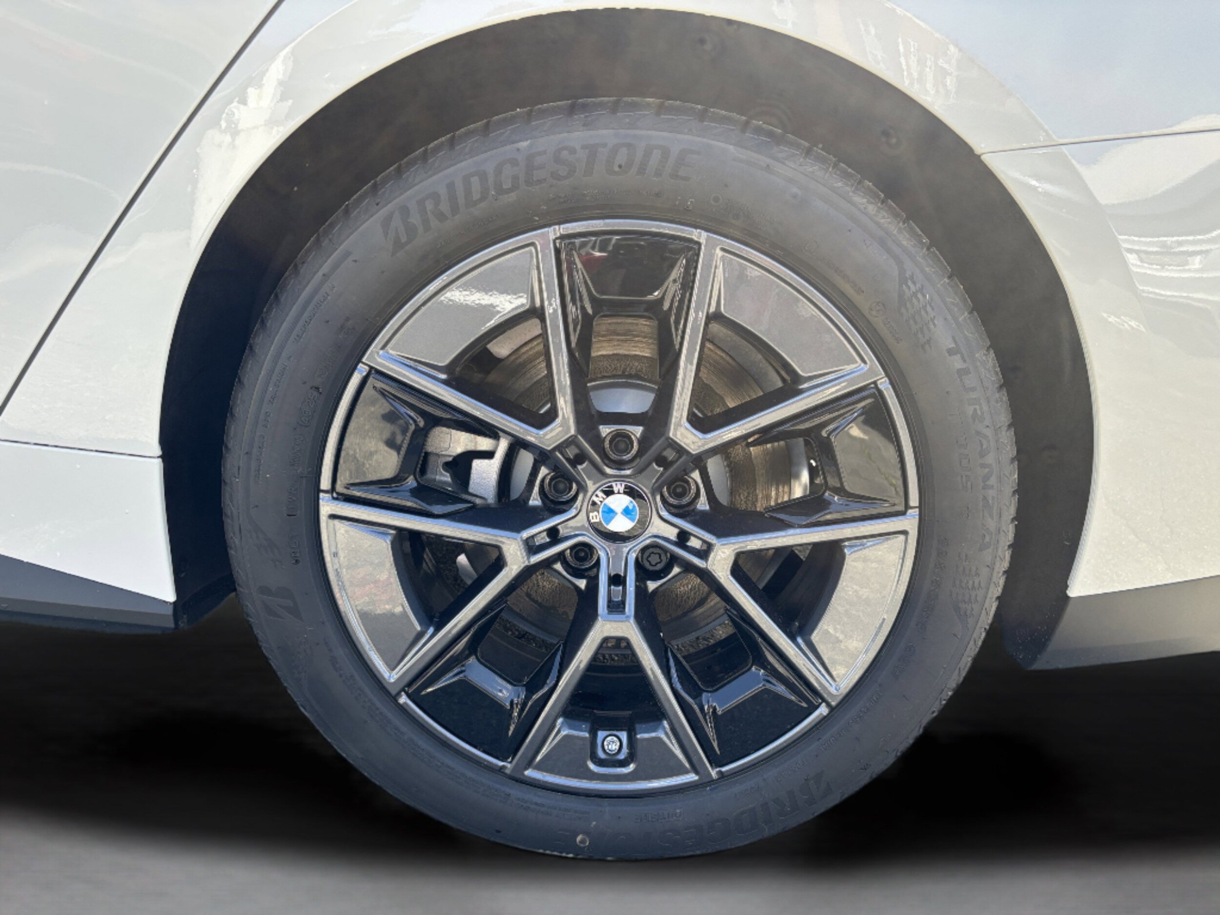 2026 BMW i4 40 - Photo 33