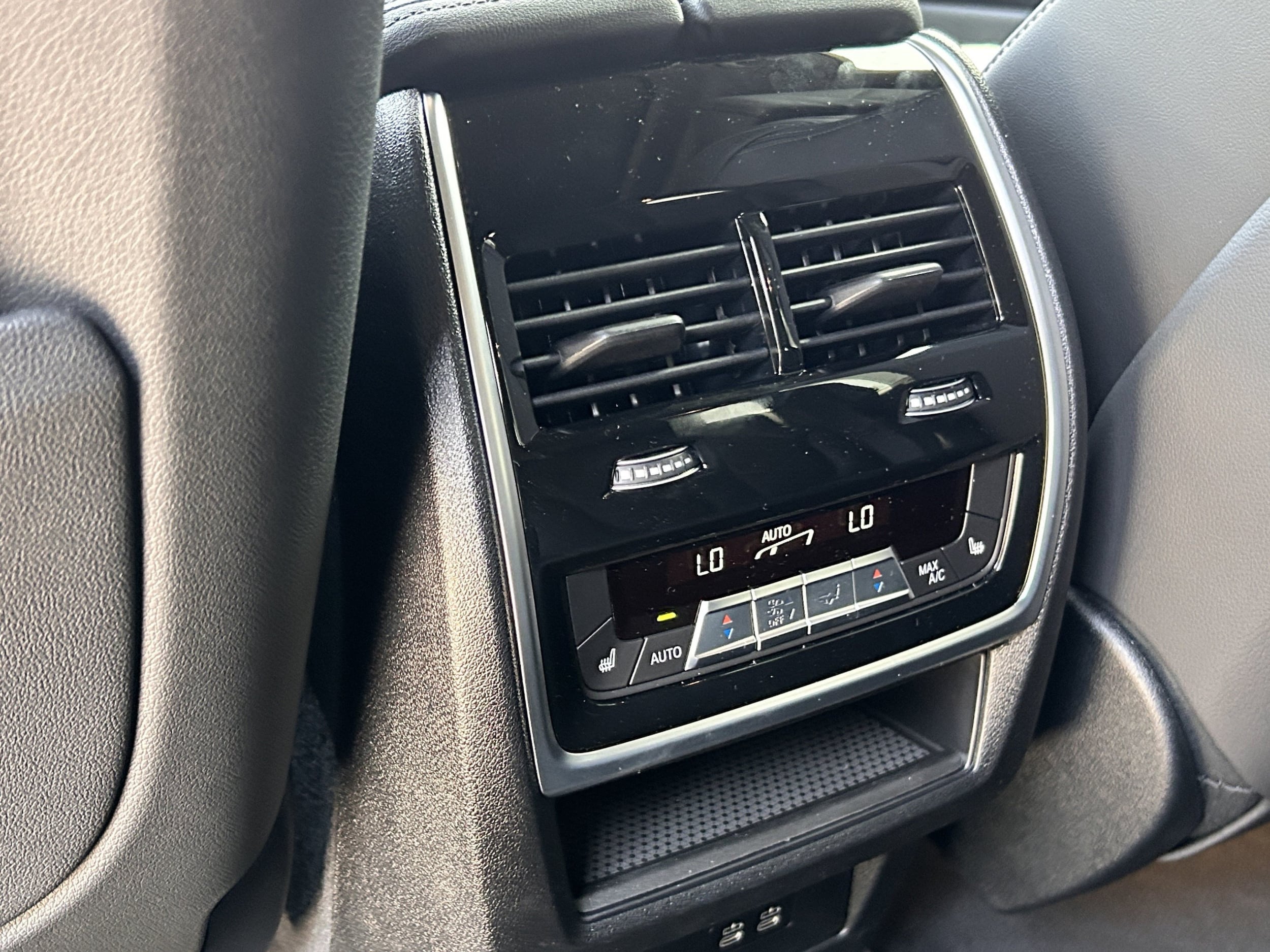 2026 BMW X5 40i - Photo 27