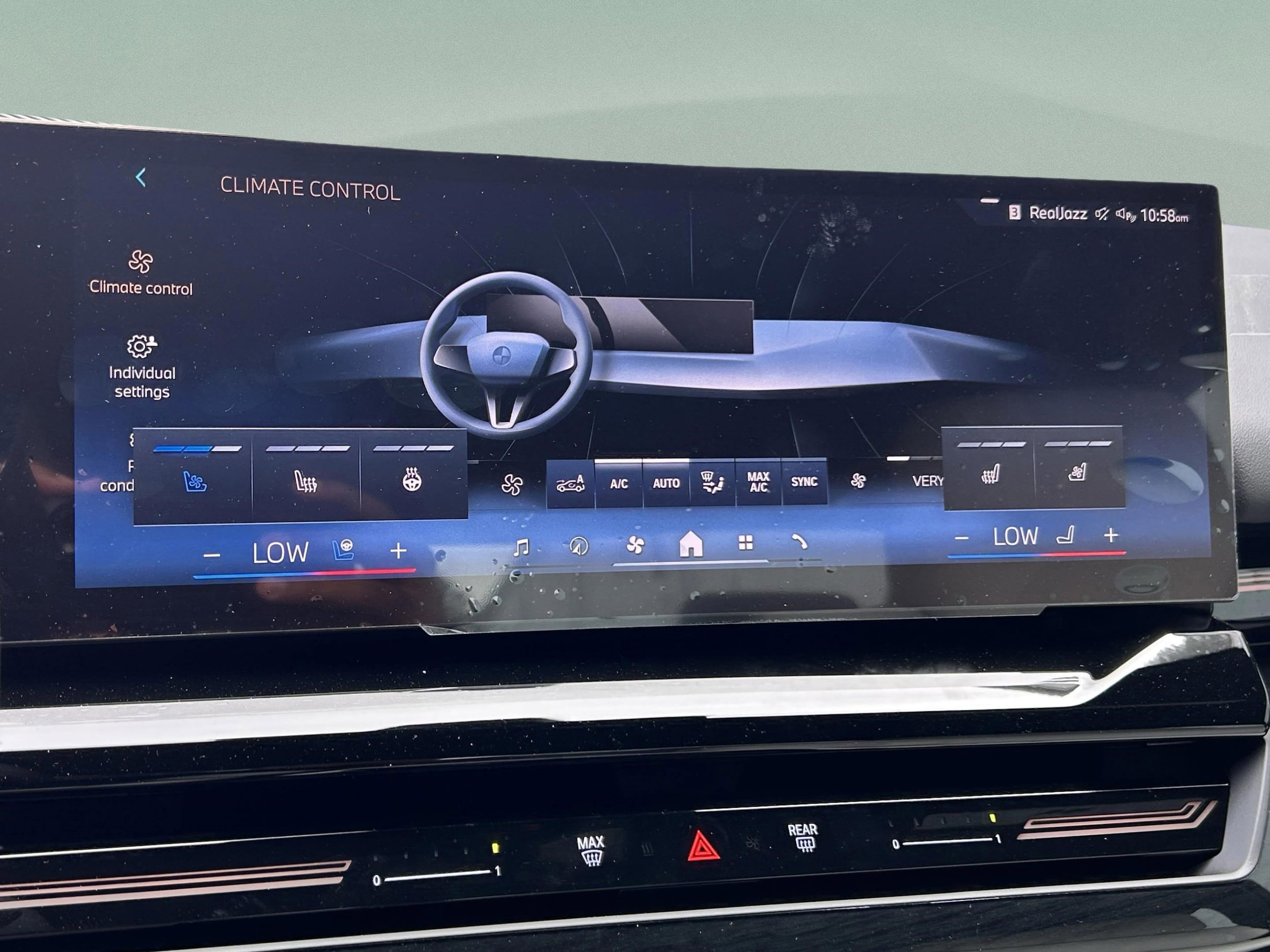 2025 BMW 5 Series 530i - Photo 15